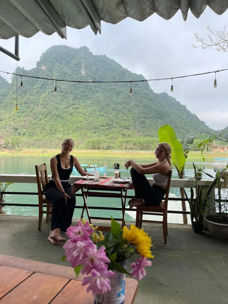 Restaurant/places to eat in Funny Monkeys Homestay