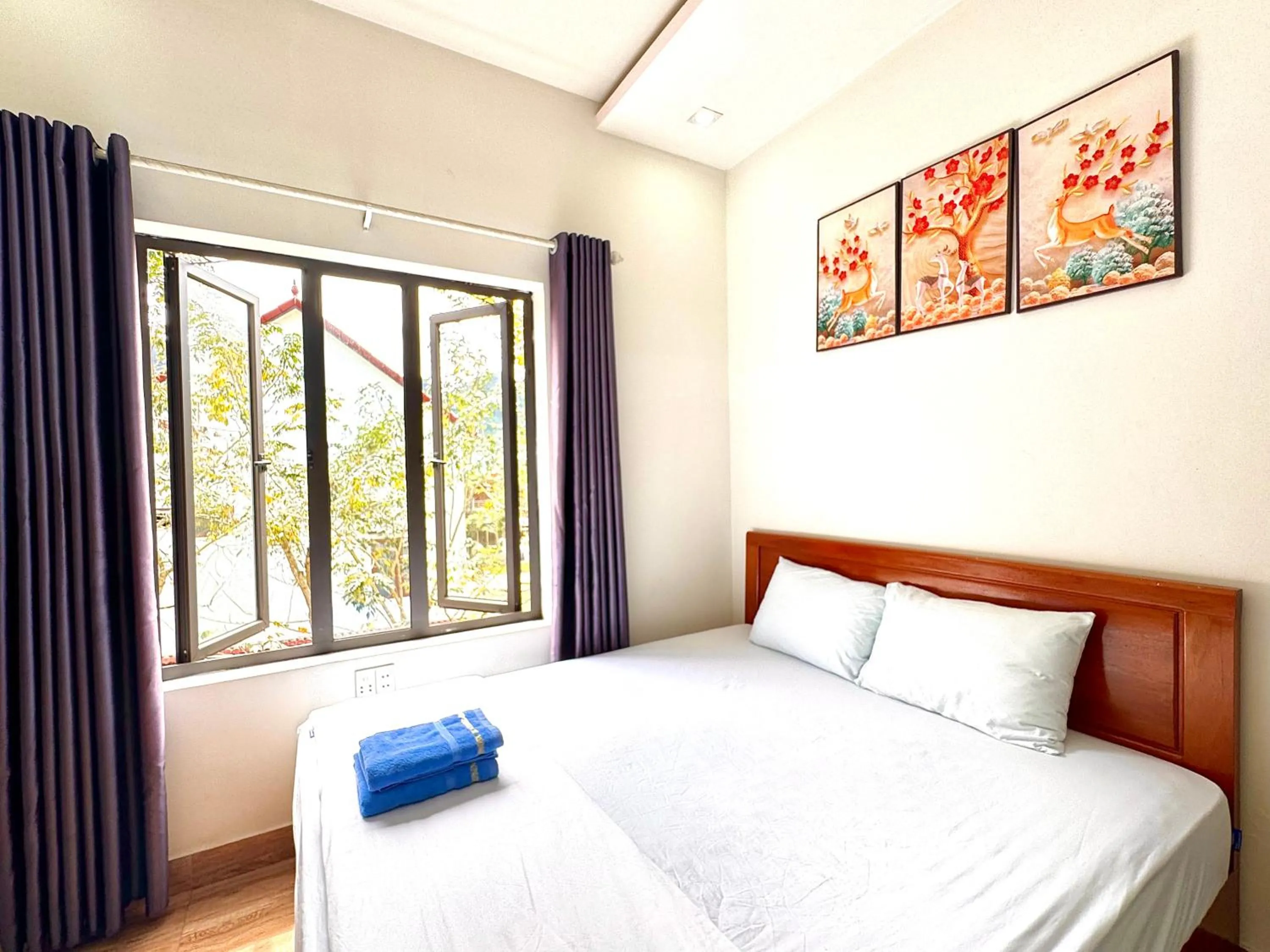 Bed in Funny Monkeys Homestay