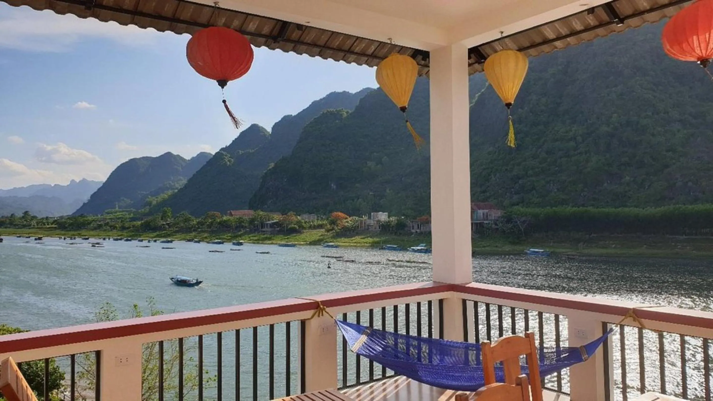 Balcony/Terrace in Funny Monkeys Homestay