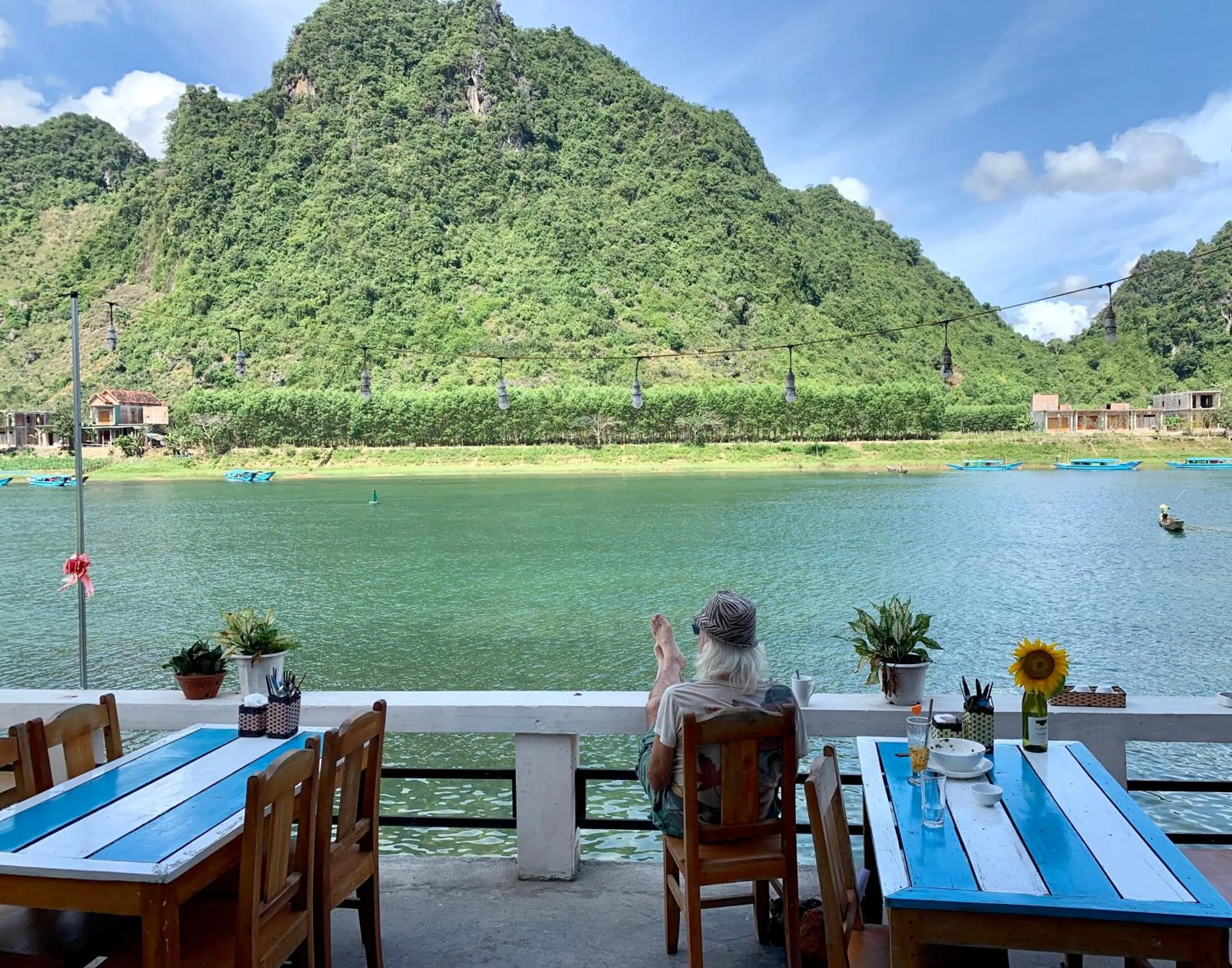 Restaurant/places to eat in Funny Monkeys Homestay