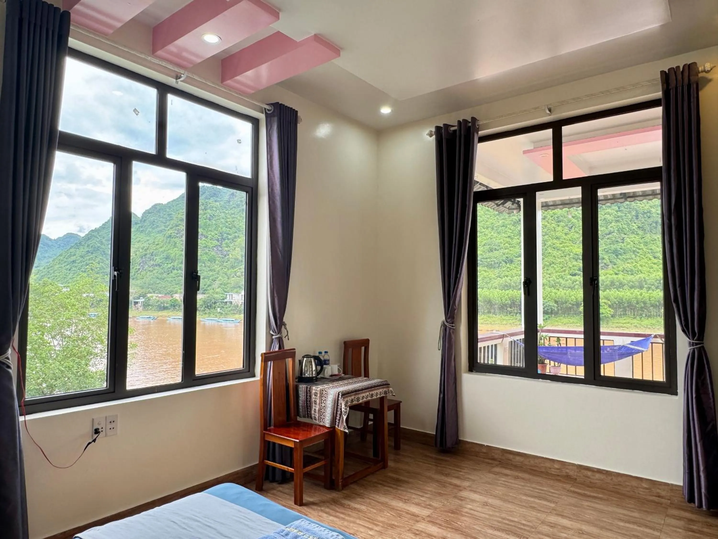 Bed in Funny Monkeys Homestay