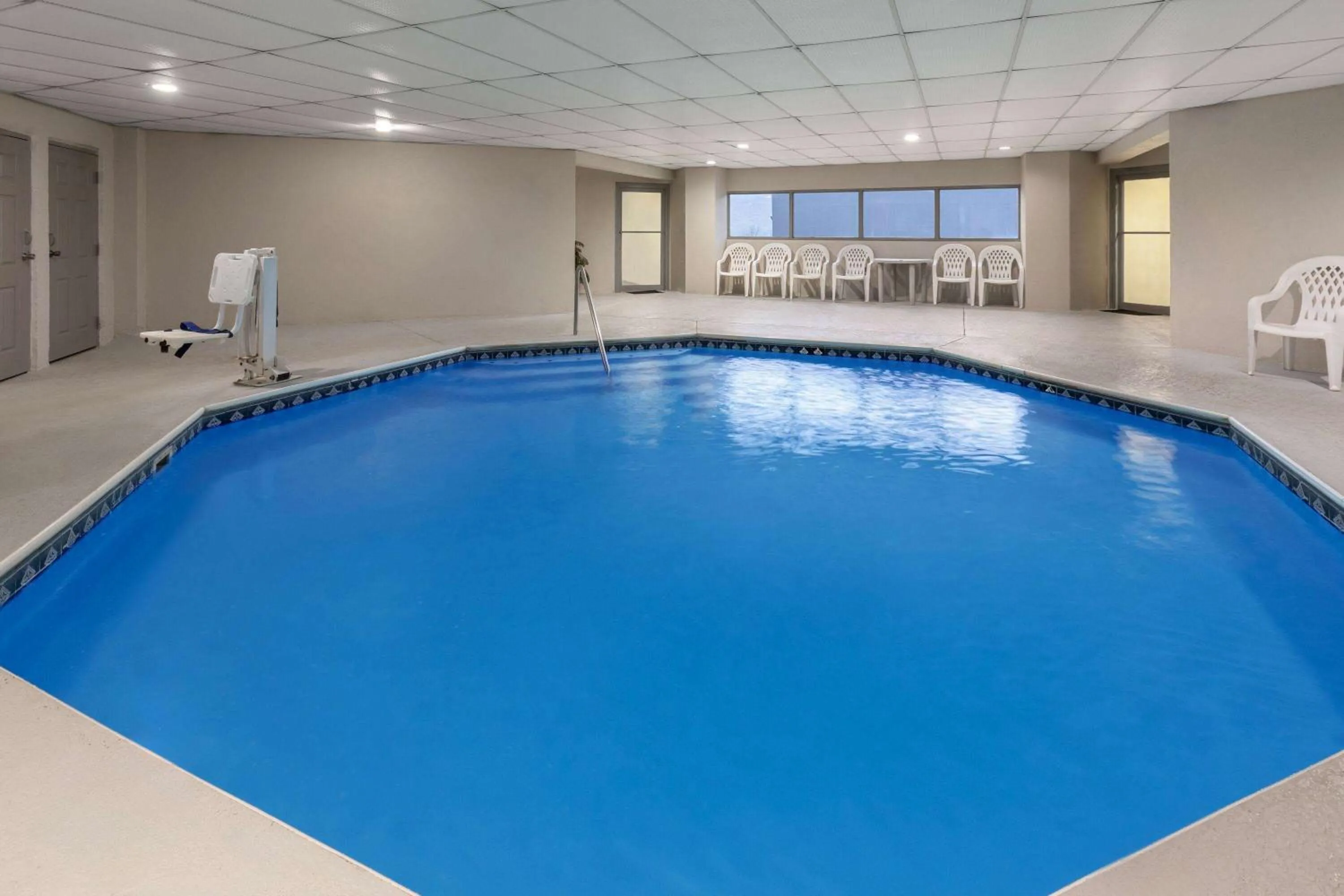 Swimming pool in Days Inn by Wyndham Chattanooga Lookout Mountain West