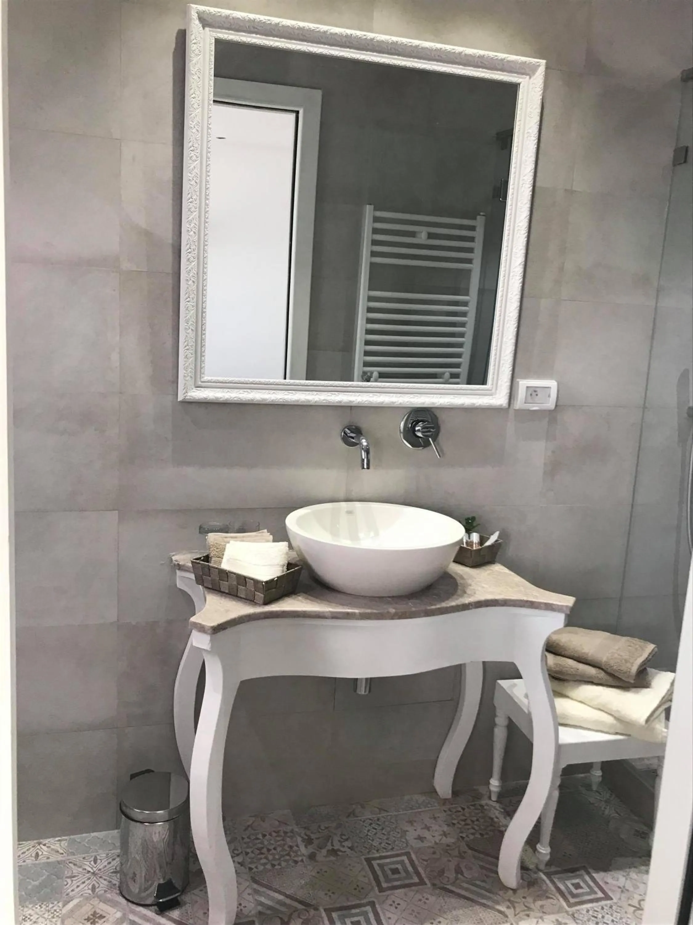 Shower in Dar Corniche La Marsa (Adults Only)