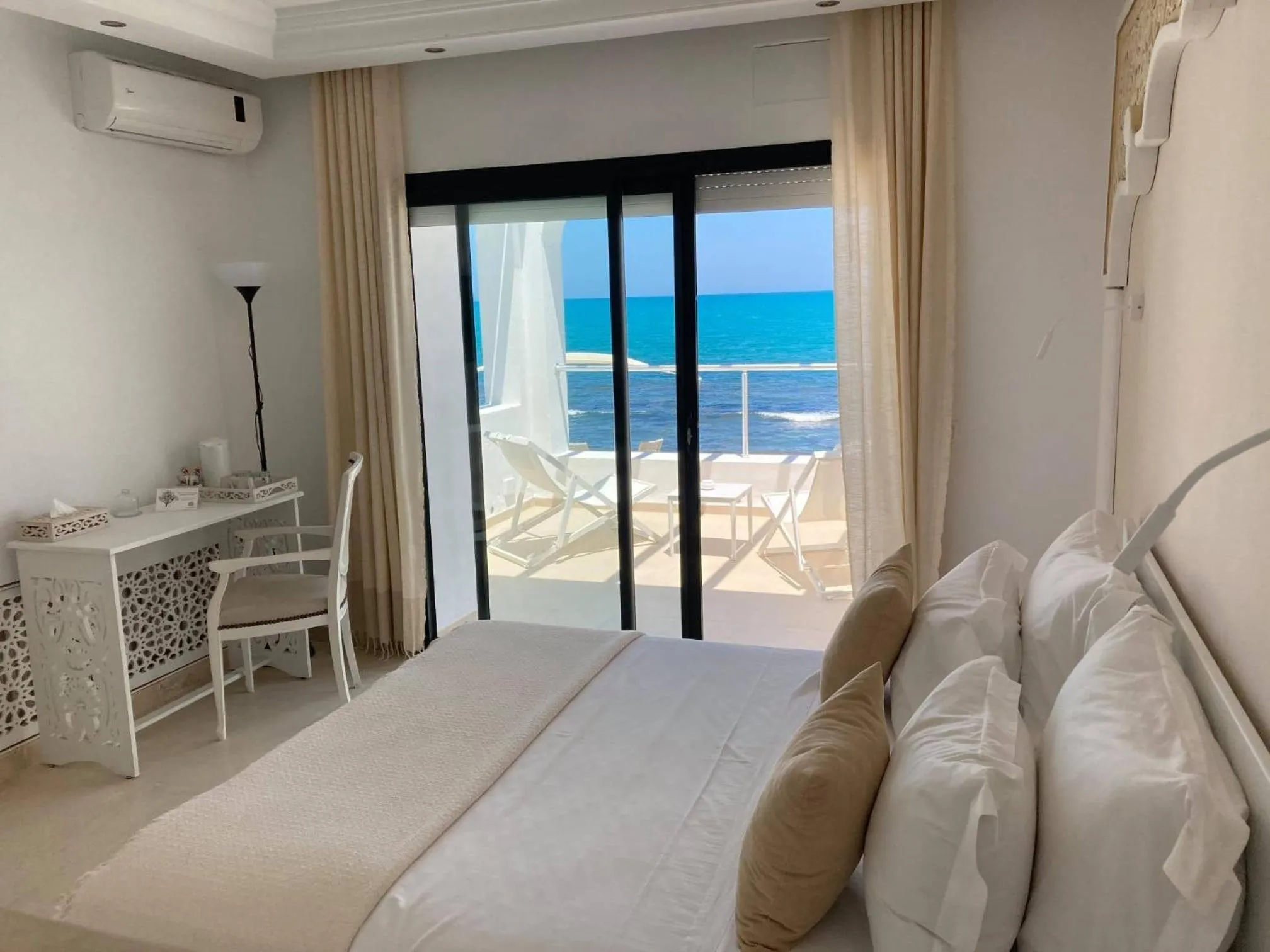 View (from property/room), Bed in Dar Corniche La Marsa (Adults Only)