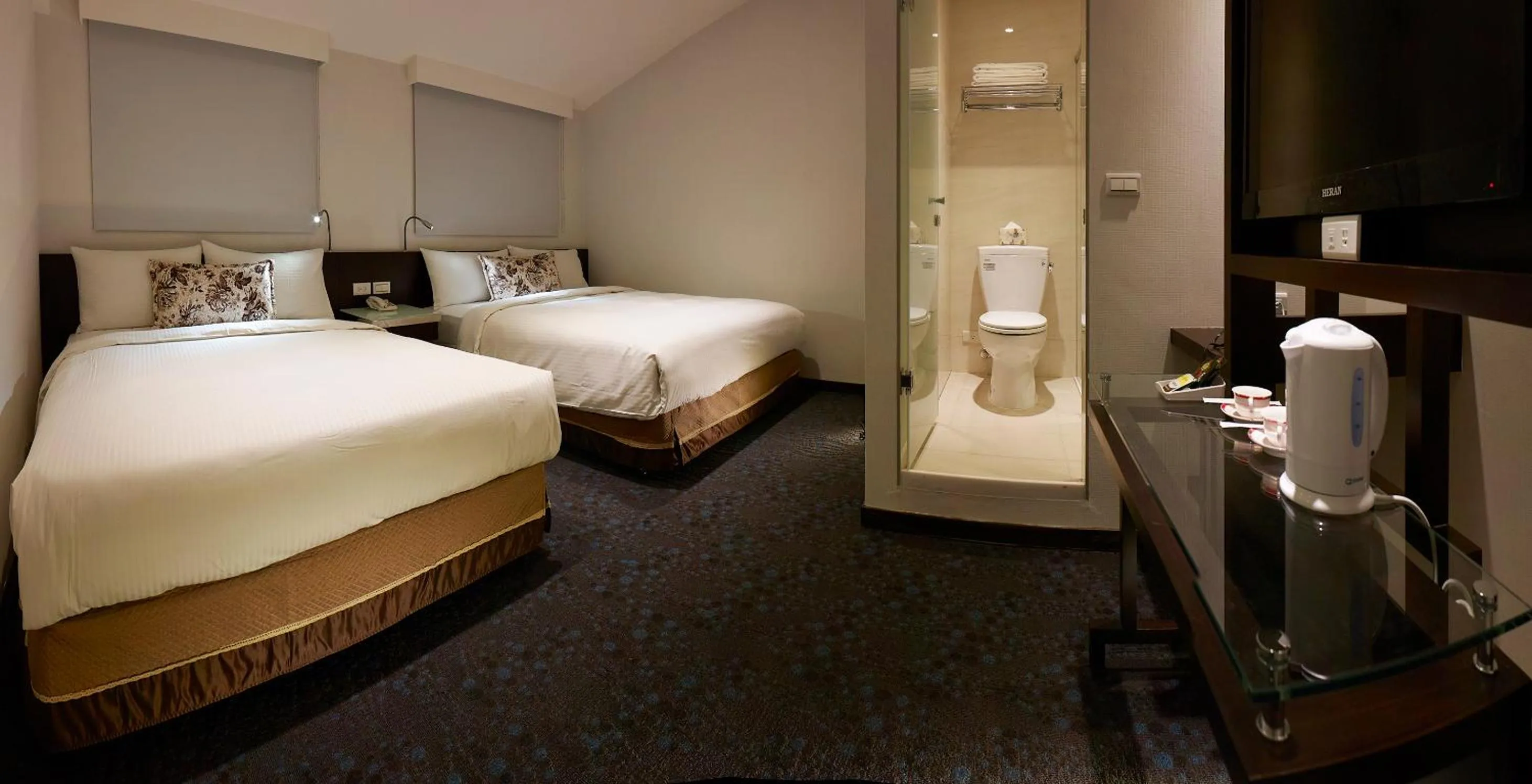 Bedroom, Bed in Shihlin Metro Home