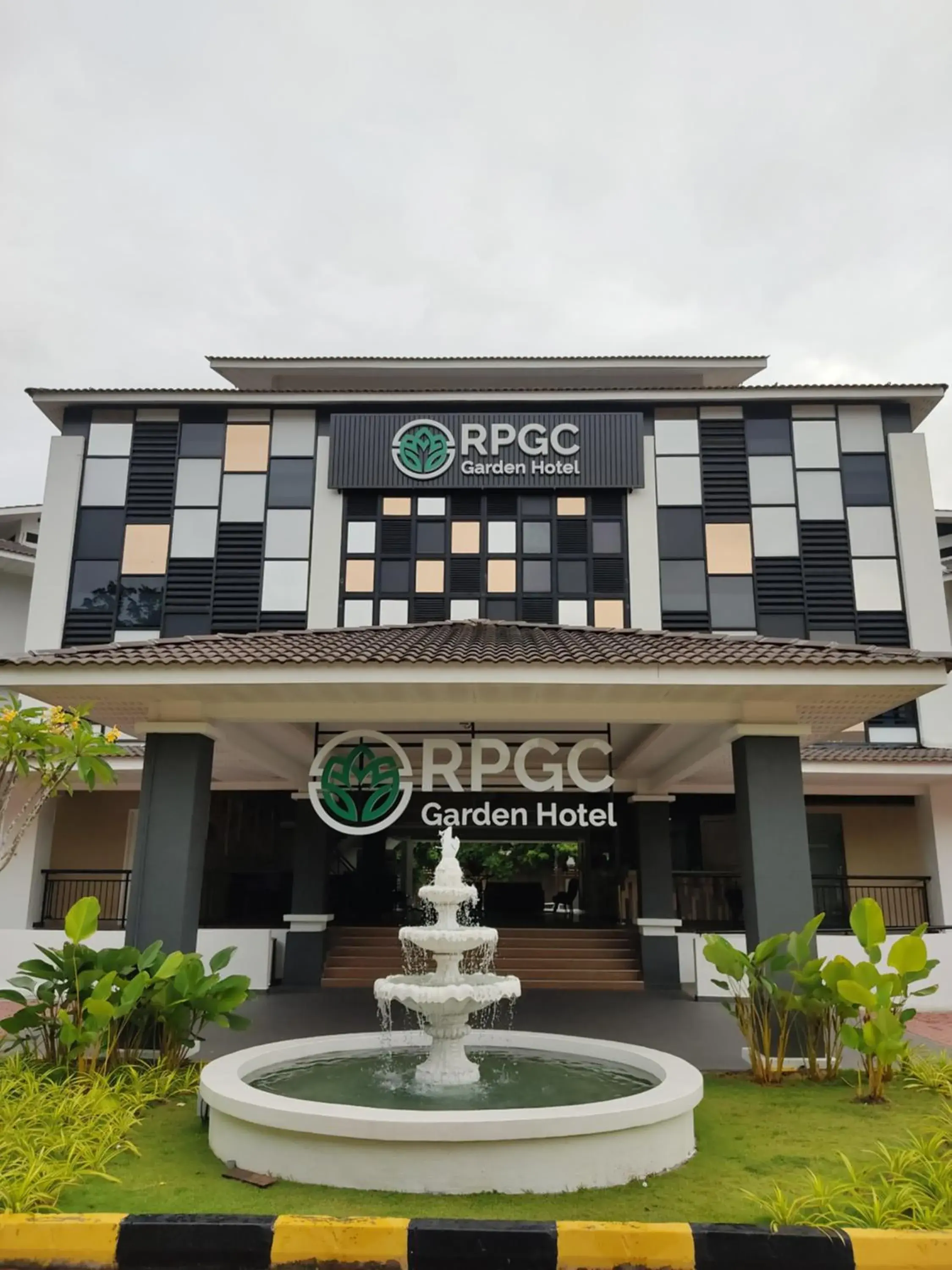Facade/entrance in RPGC Garden Hotel Facade/entrance in RPGC Garden Hotel