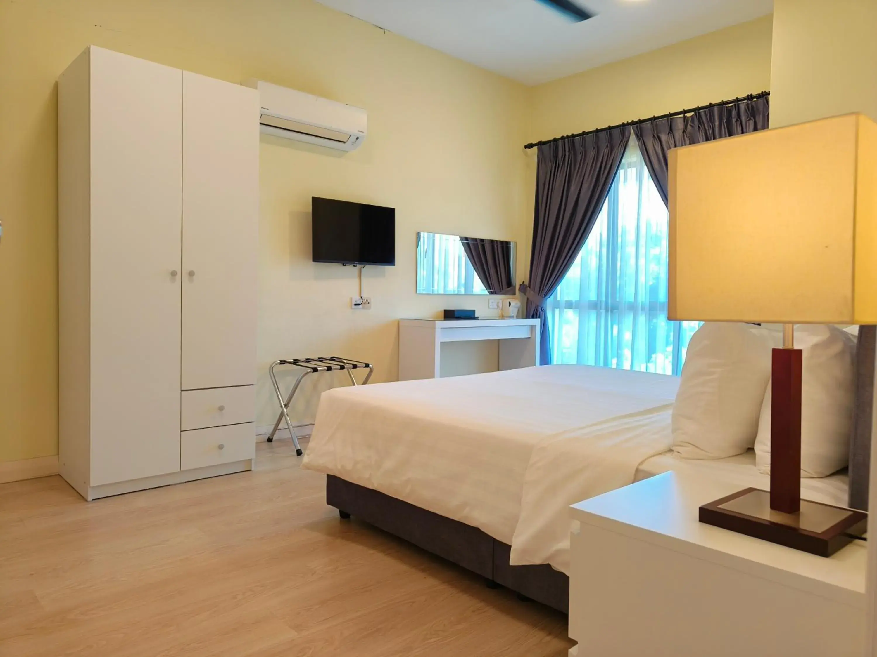 Bedroom, Bed in RPGC Garden Hotel Bedroom, Bed in RPGC Garden Hotel