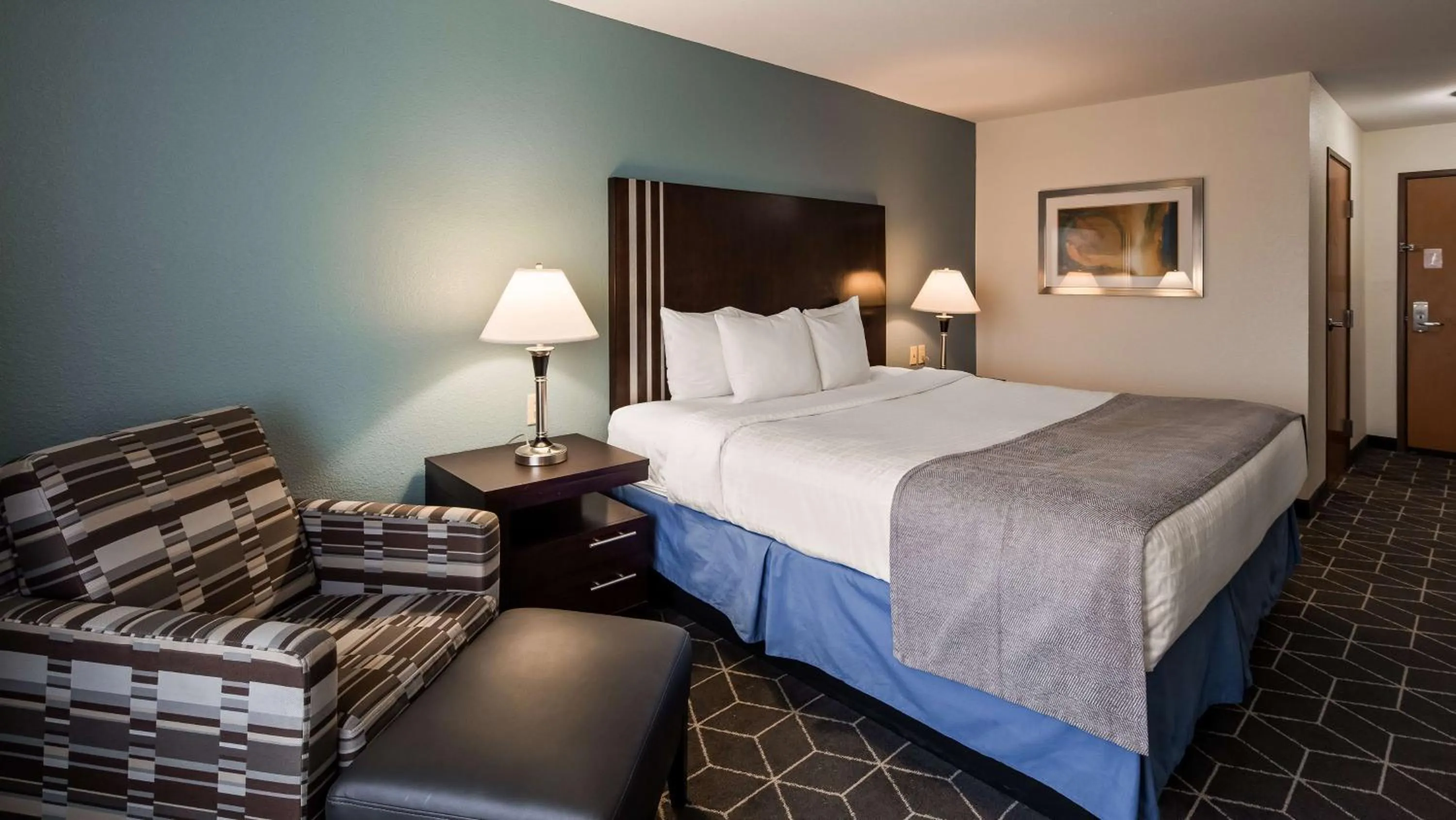 Photo of the whole room in Best Western Plus Portage Hotel and Suites