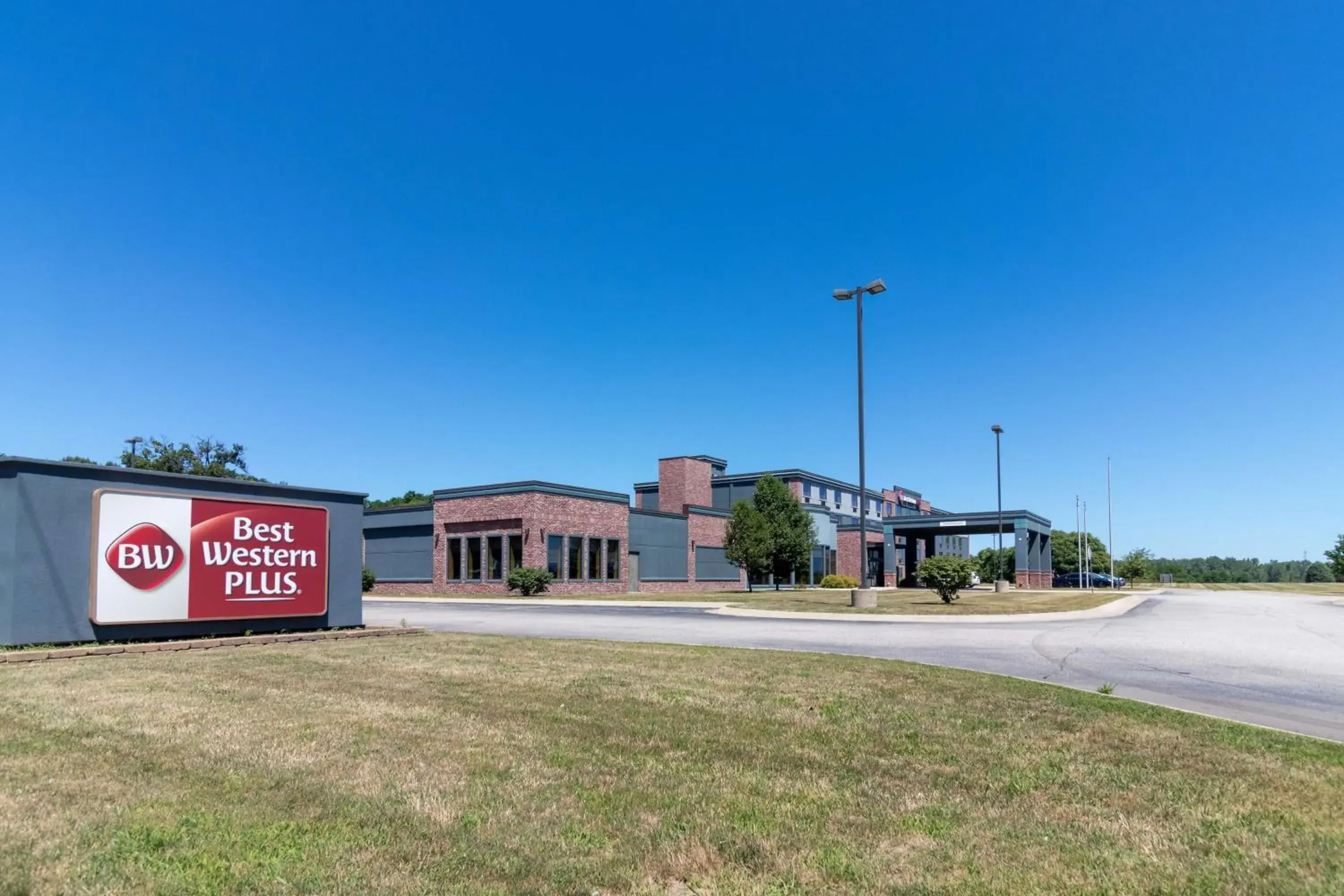 Property Building in Best Western Plus Portage Hotel and Suites Property Building in Best Western Plus Portage Hotel and Suites