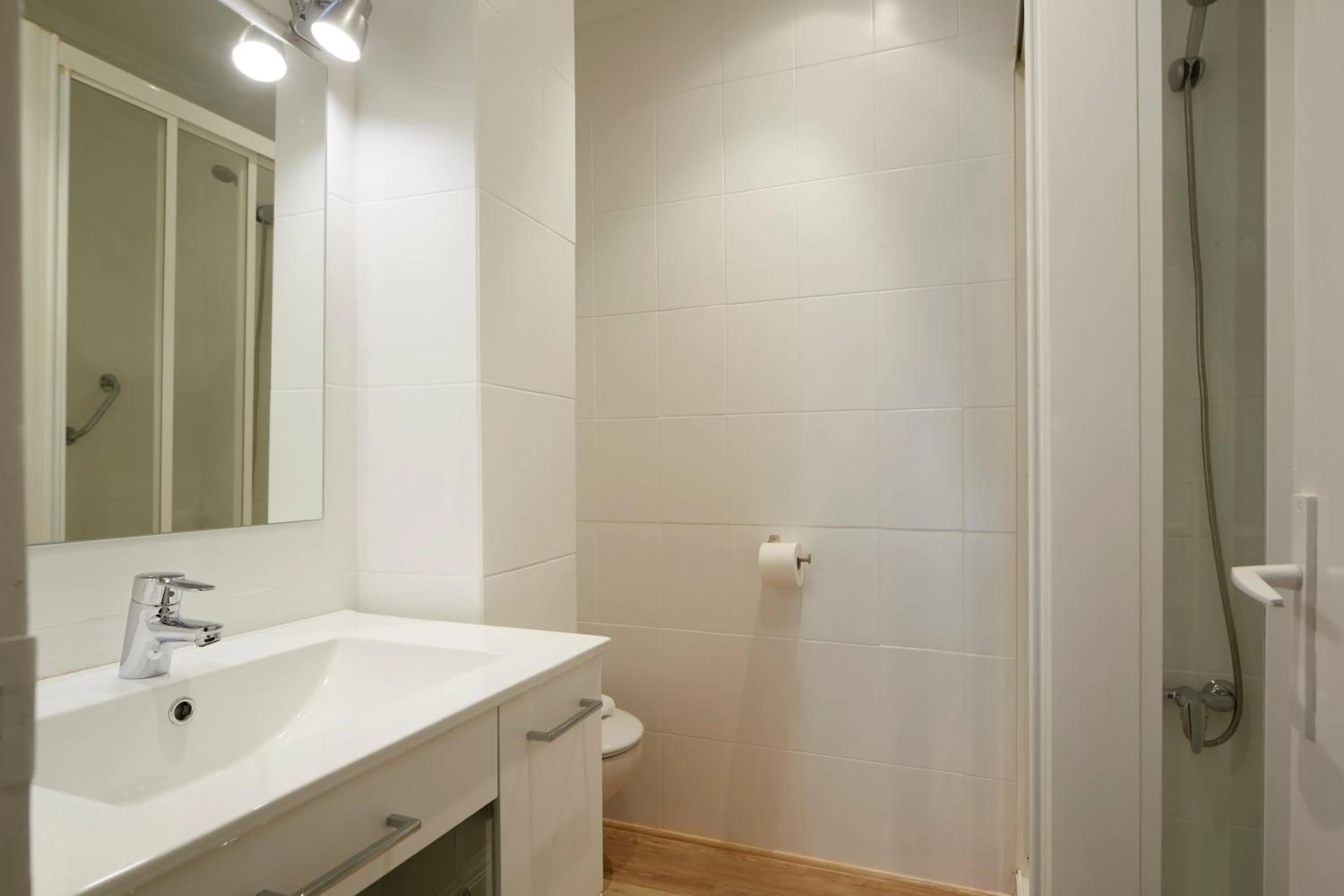 Shower in Udare - Basque Stay
