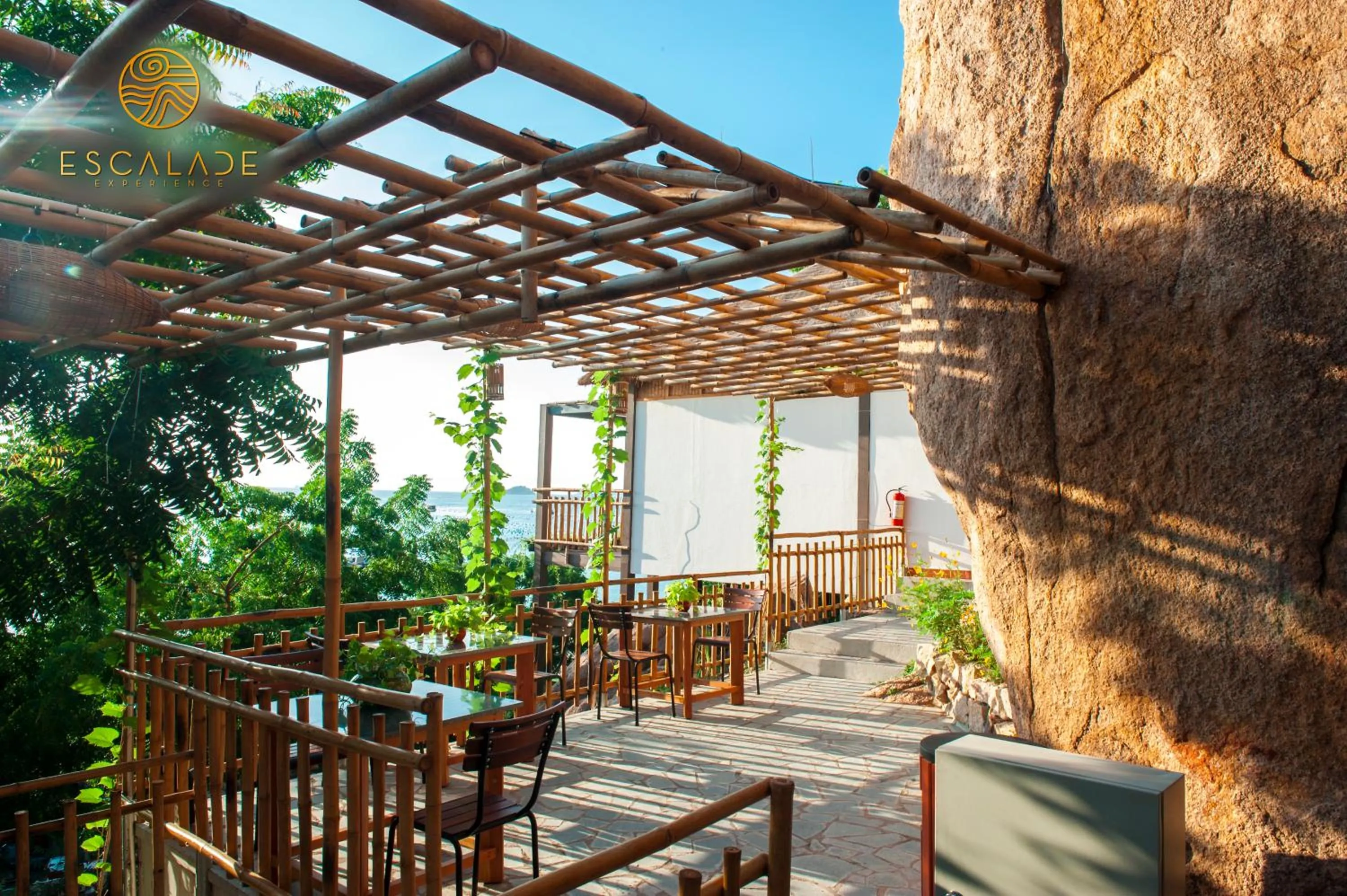 Restaurant/places to eat in Escalade Experience