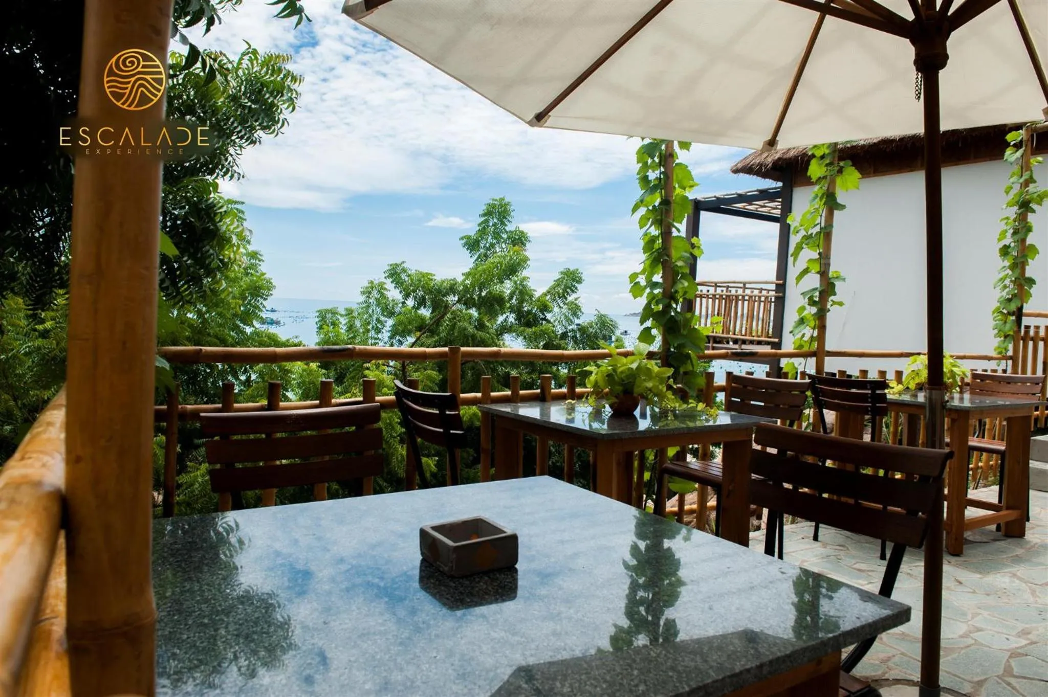 Restaurant/places to eat in Escalade Experience