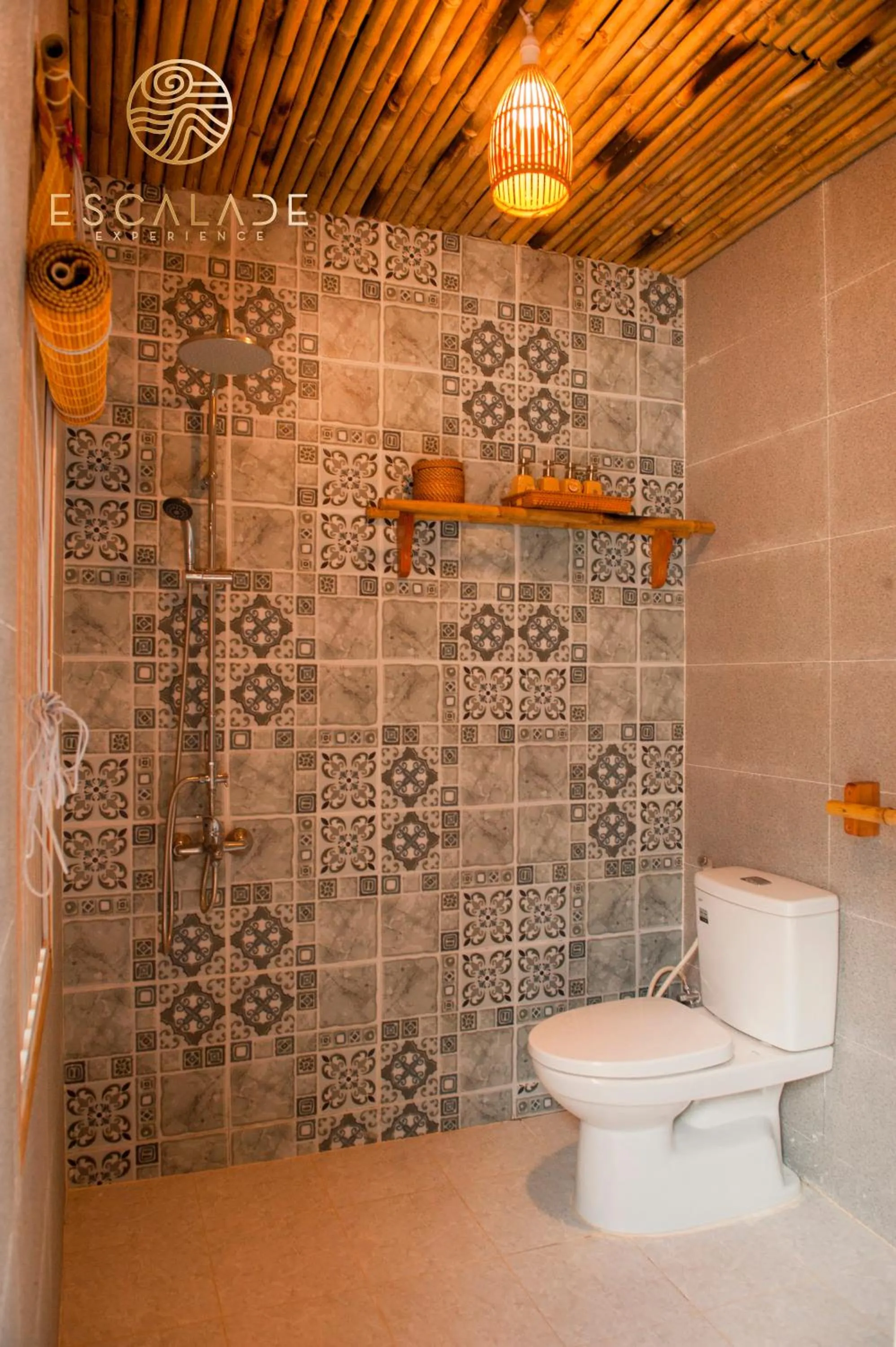 Toilet in Escalade Experience