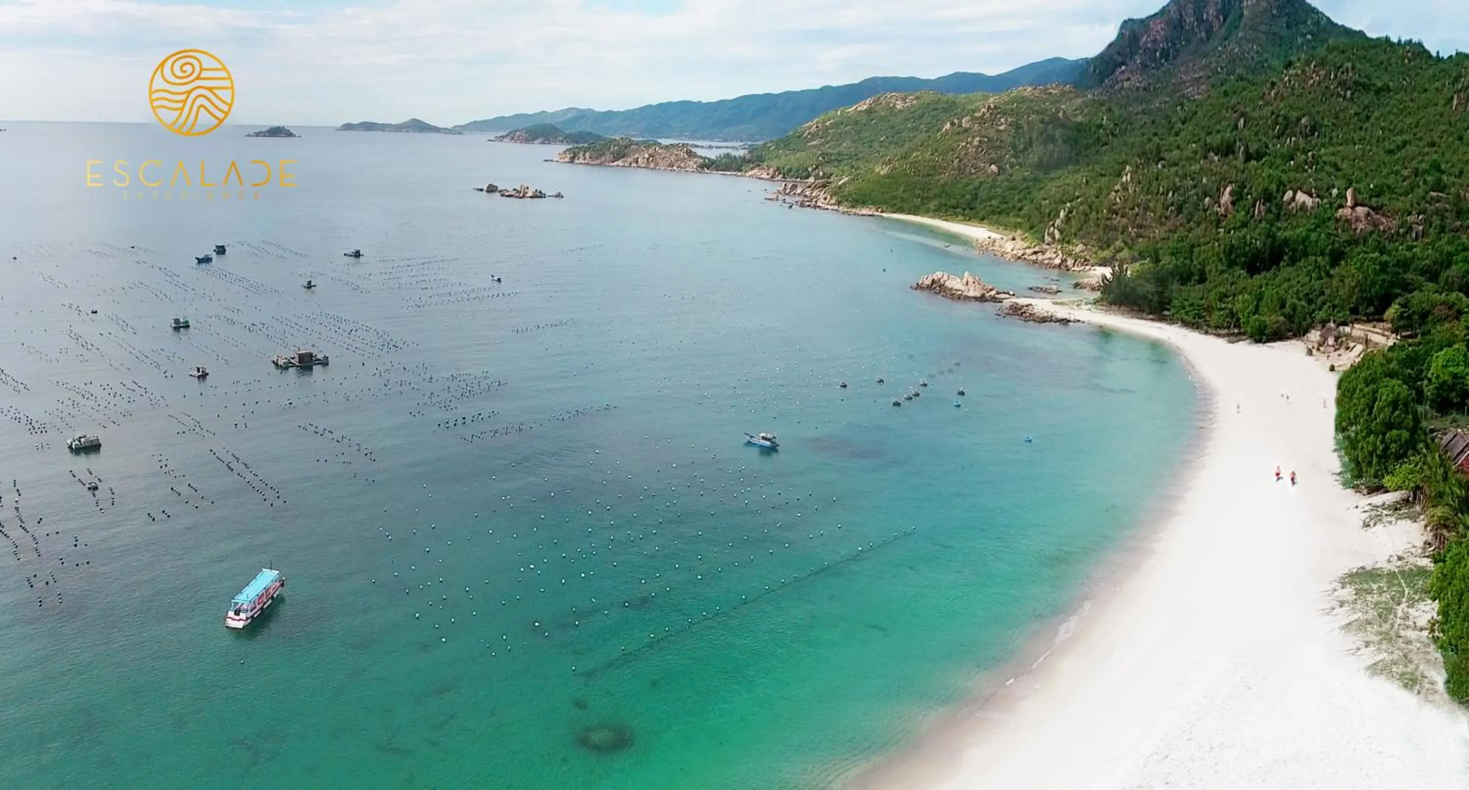 Beach in Escalade Experience