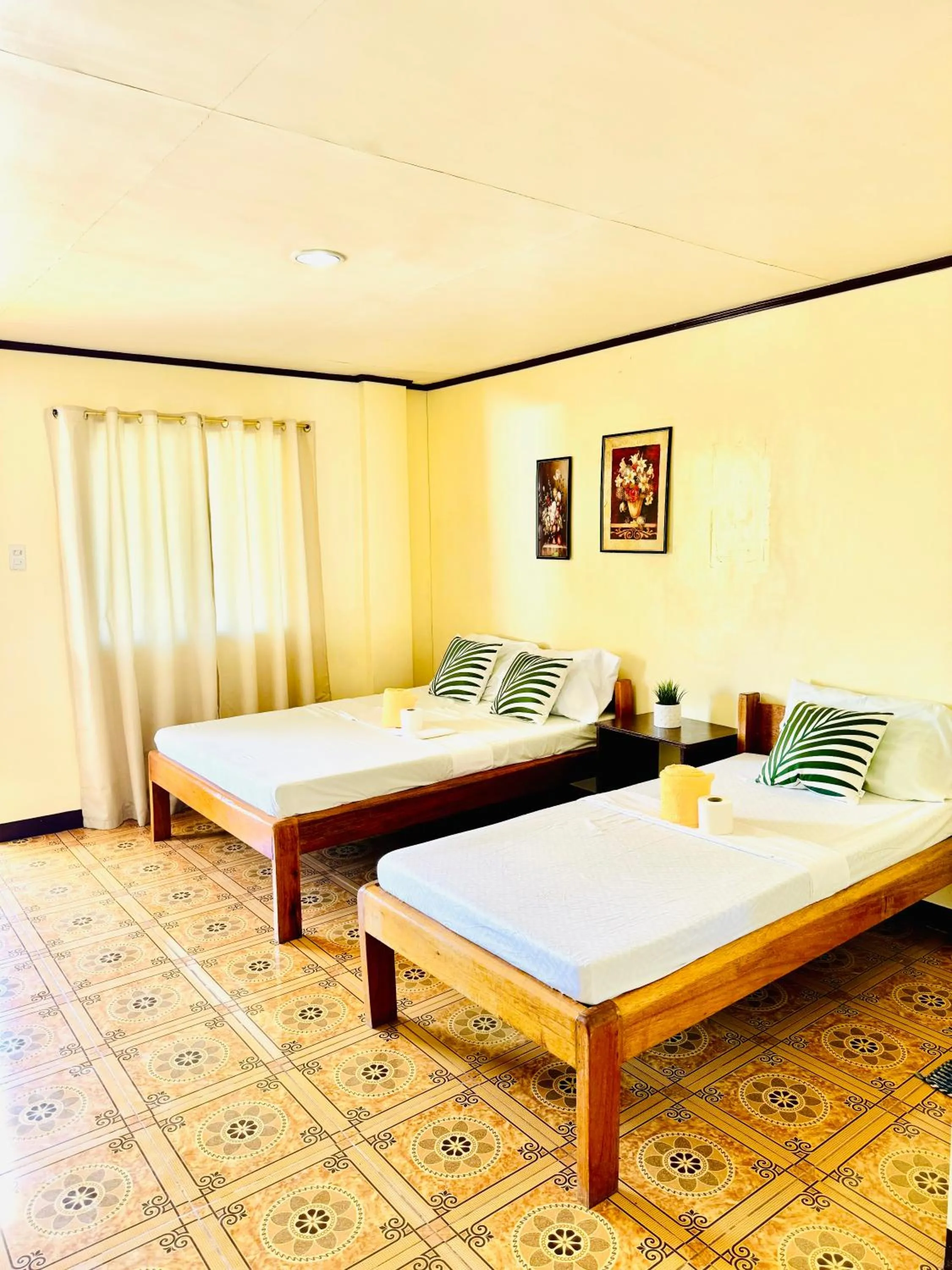 Bed in Edem Tourist Inn Malapascua