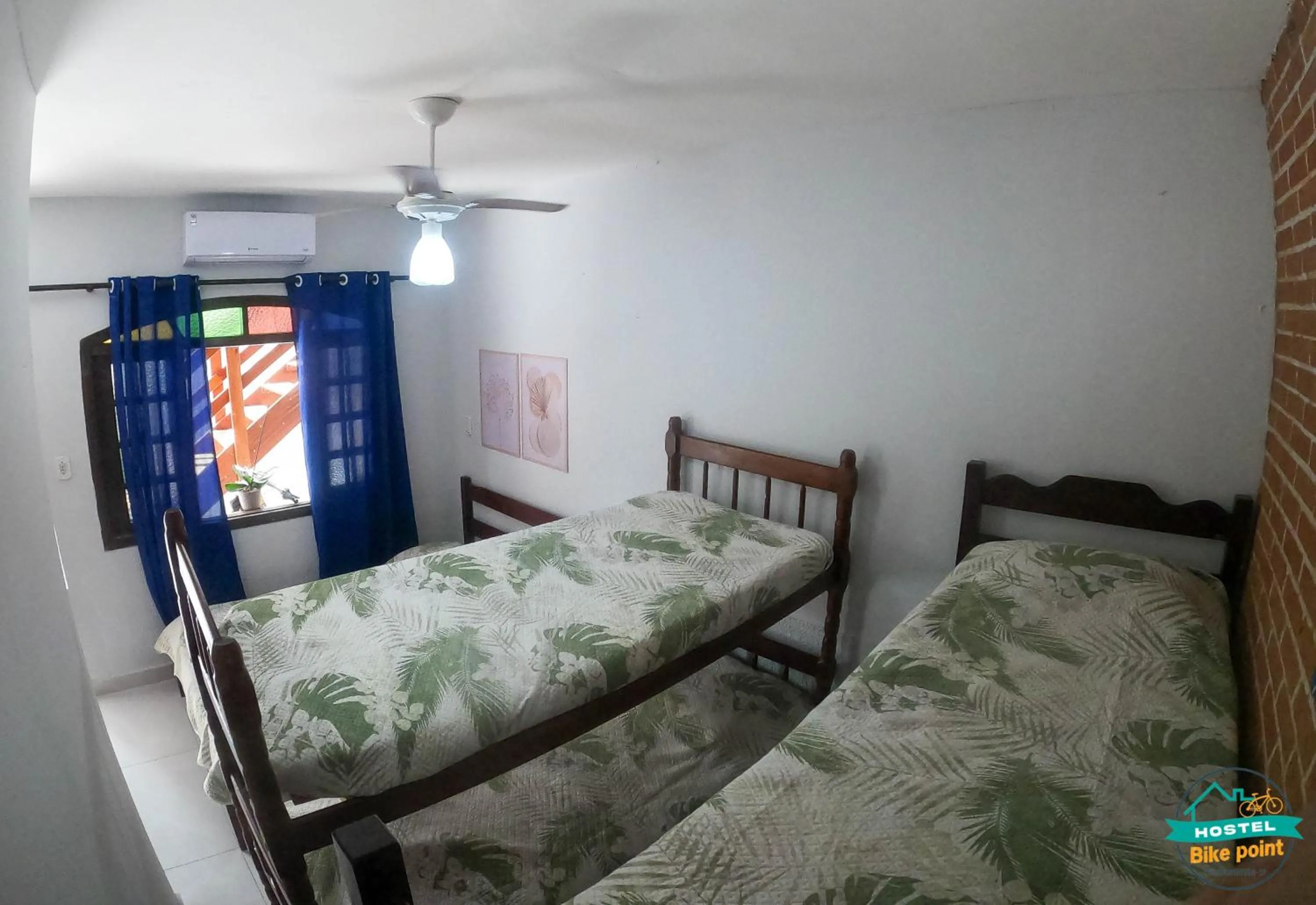Bunk Bed in Female Dormitory Room   in Guest house Bike Point Caraguatatuba
