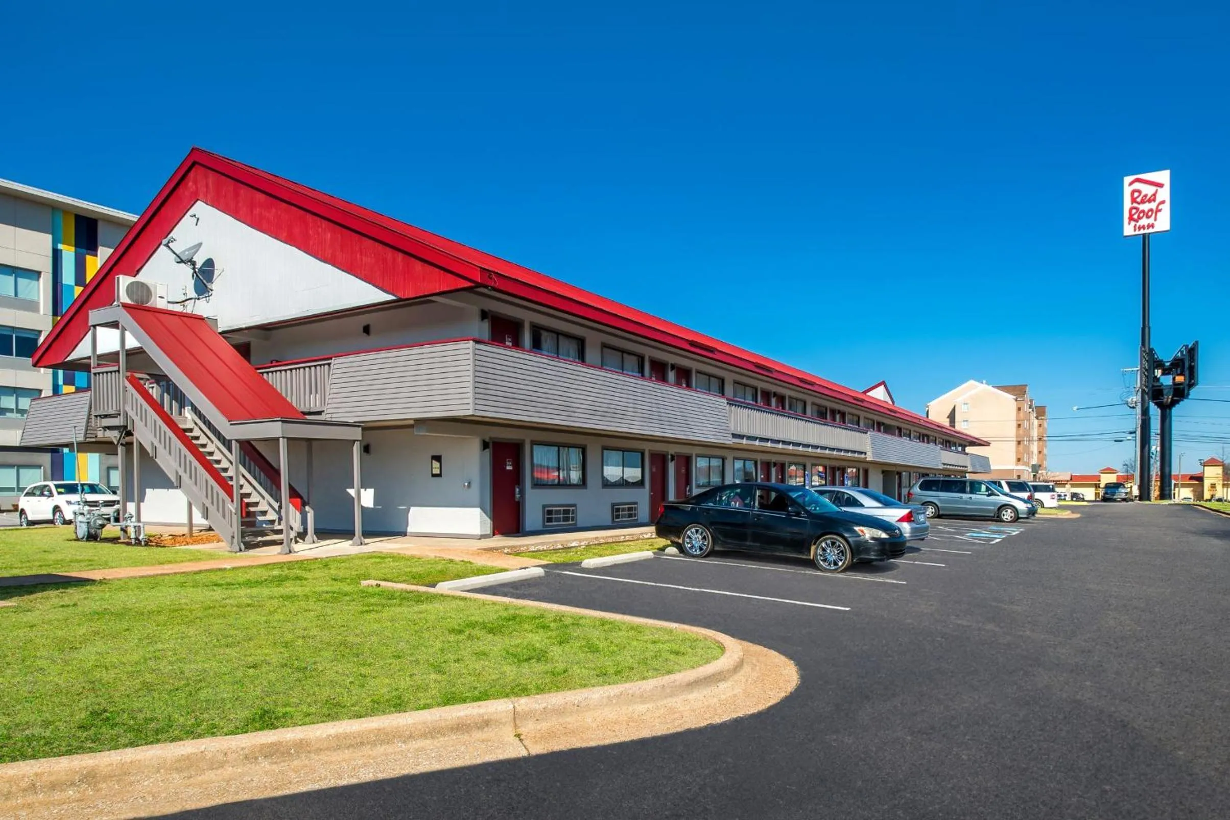 Property building in Red Roof Inn Chattanooga - Hamilton Place