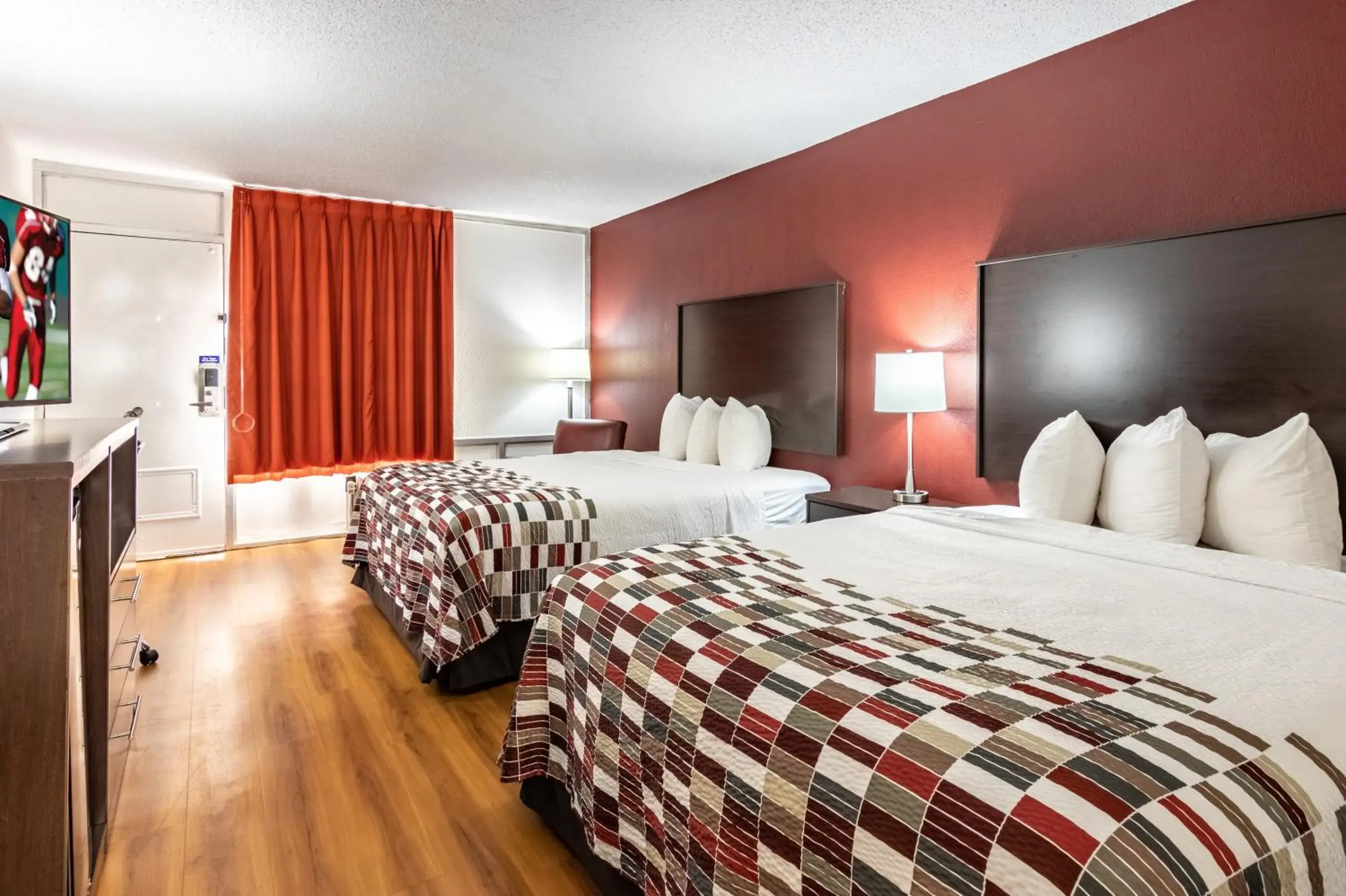 Deluxe Room with Two Queen Beds Disability Access Smoking in Red Roof Inn Forsyth Deluxe Room with Two Queen Beds Disability Access Smoking in Red Roof Inn Forsyth