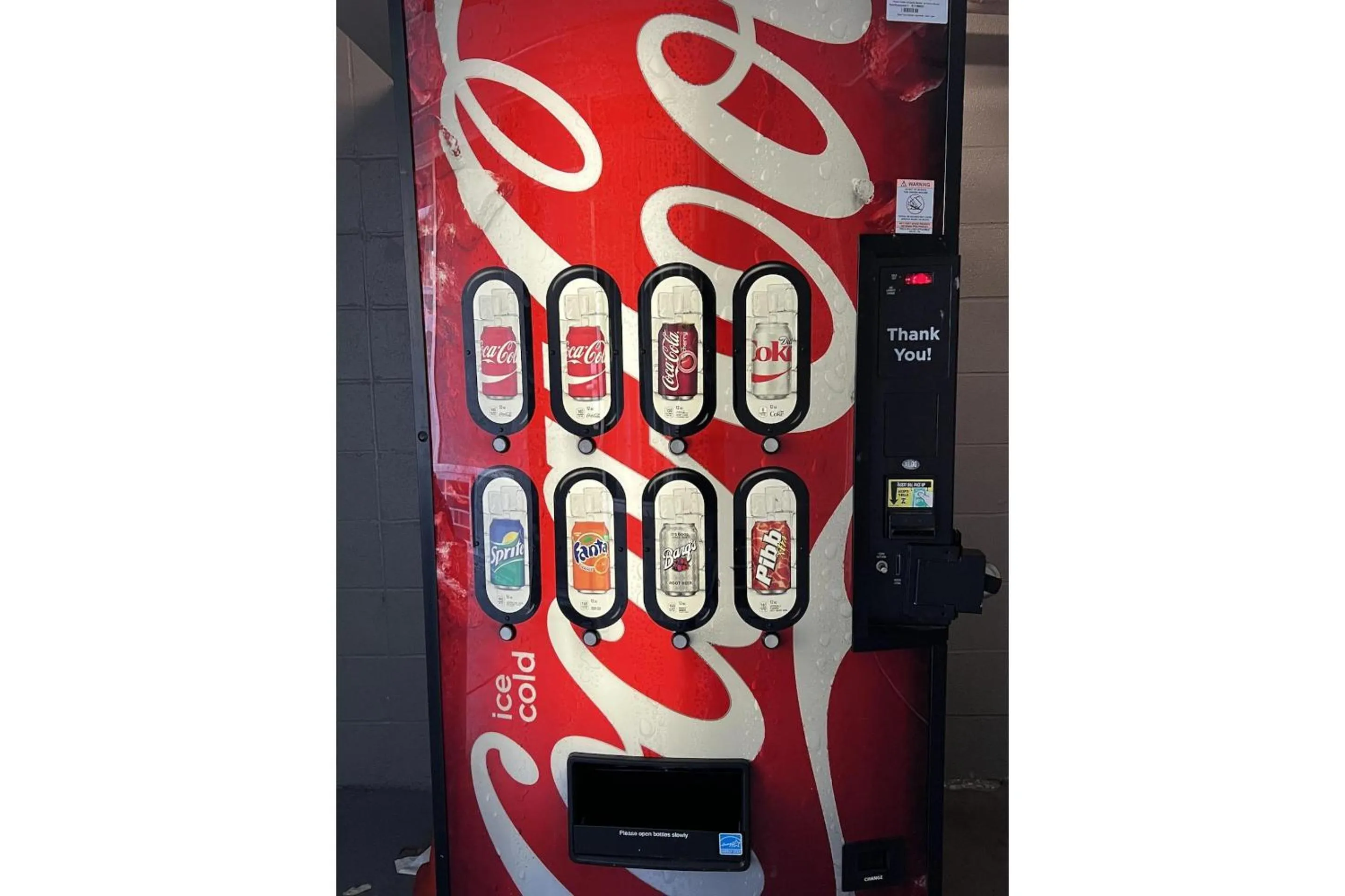 vending machine in Western Motel By OYO Hattiesburg