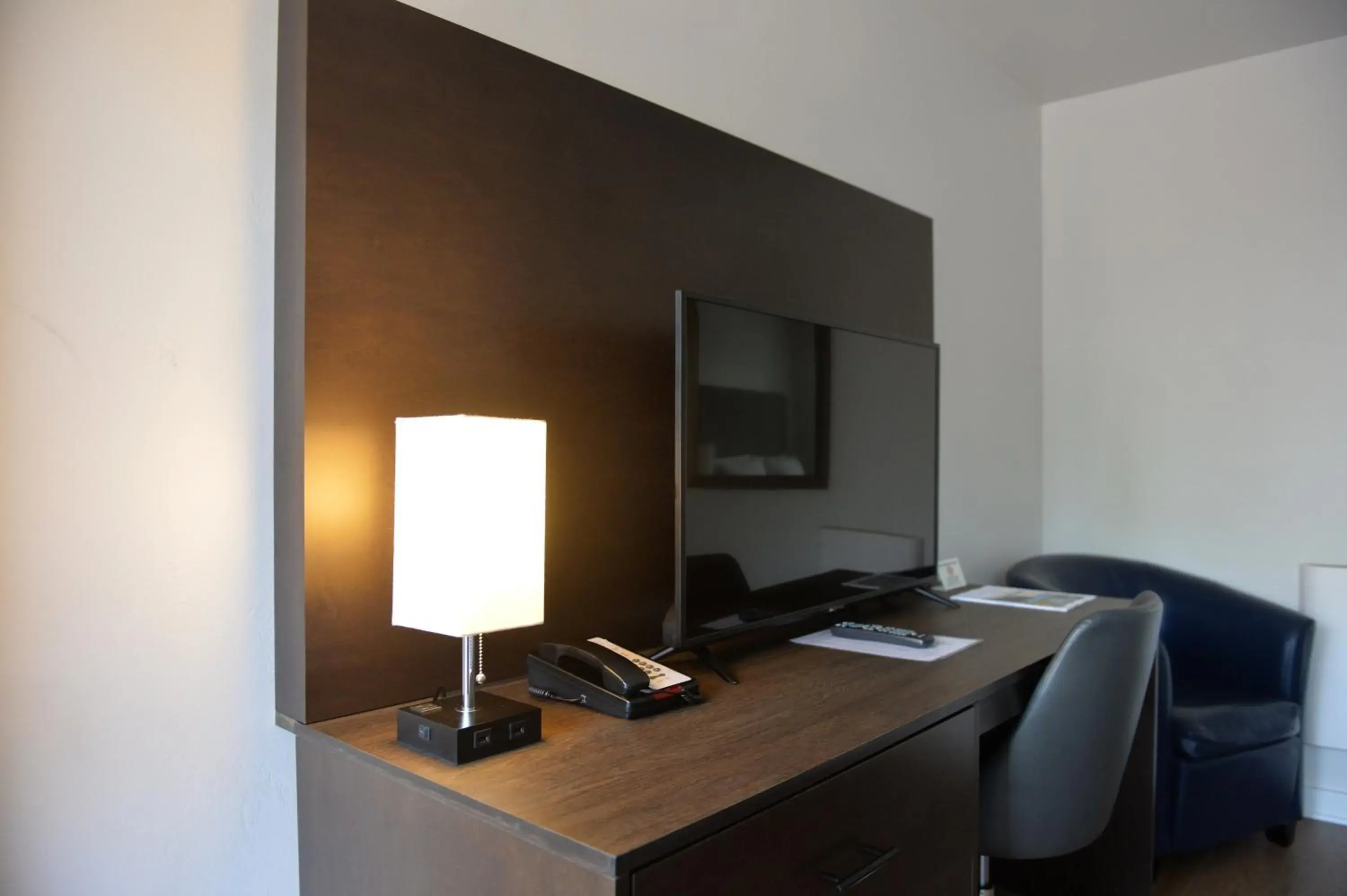 Double Room with Two Double Beds in Crown City Inn Coronado Double Room with Two Double Beds in Crown City Inn Coronado