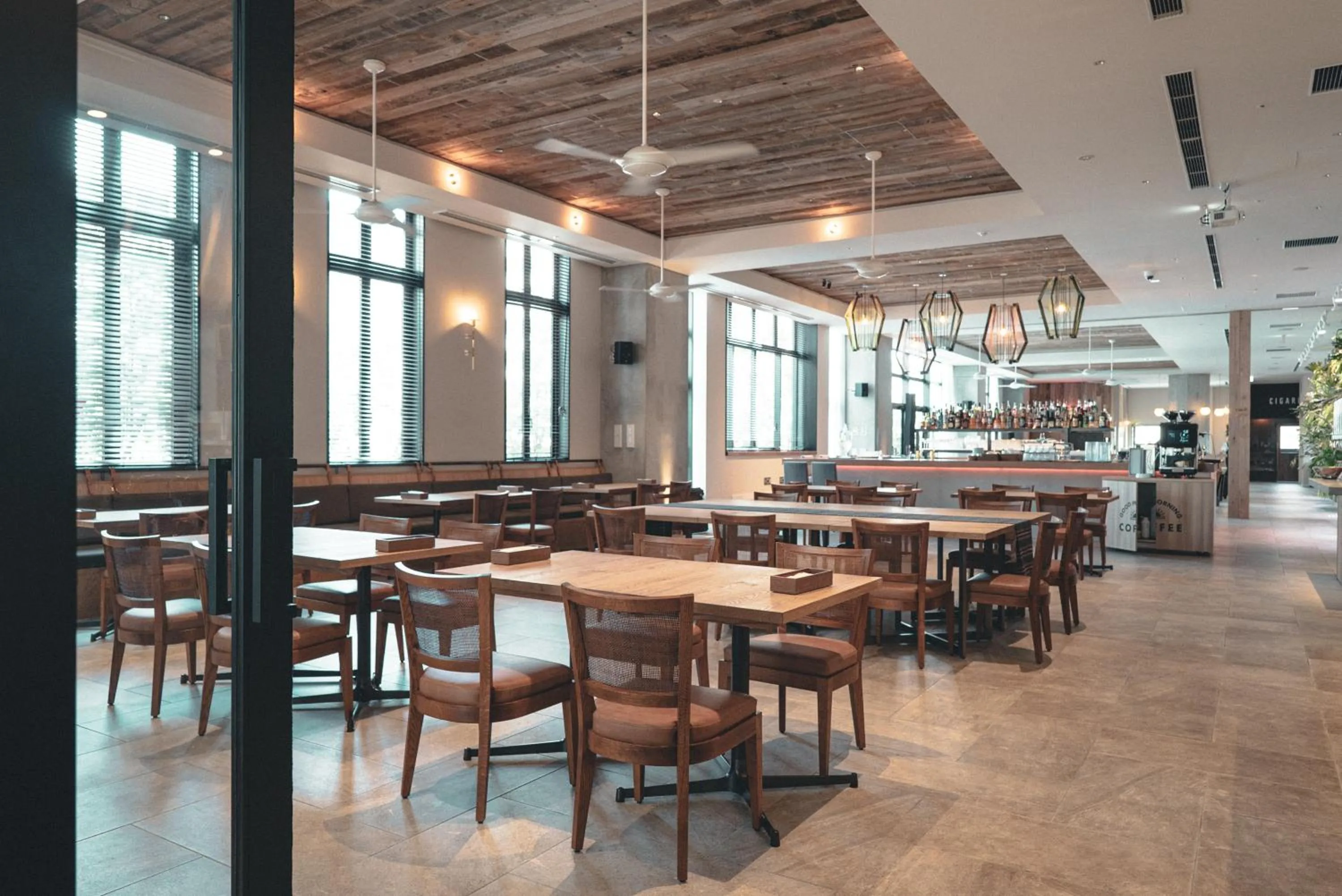 Restaurant/places to eat in Hotel It Osaka Shinmachi