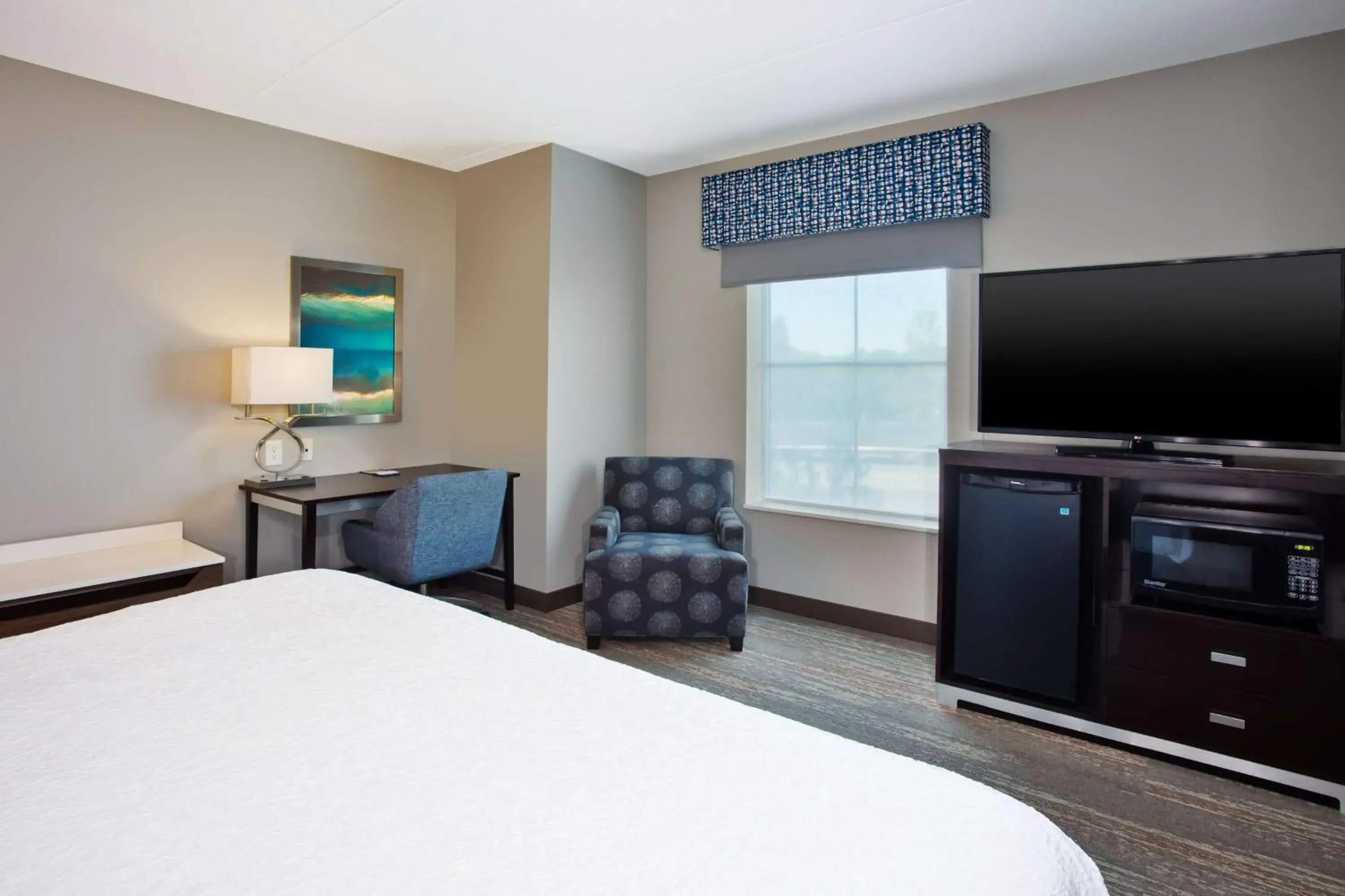 Bedroom, Bed in Hampton Inn & Suites Columbia/Southeast-Fort Jackson Bedroom, Bed in Hampton Inn & Suites Columbia/Southeast-Fort Jackson