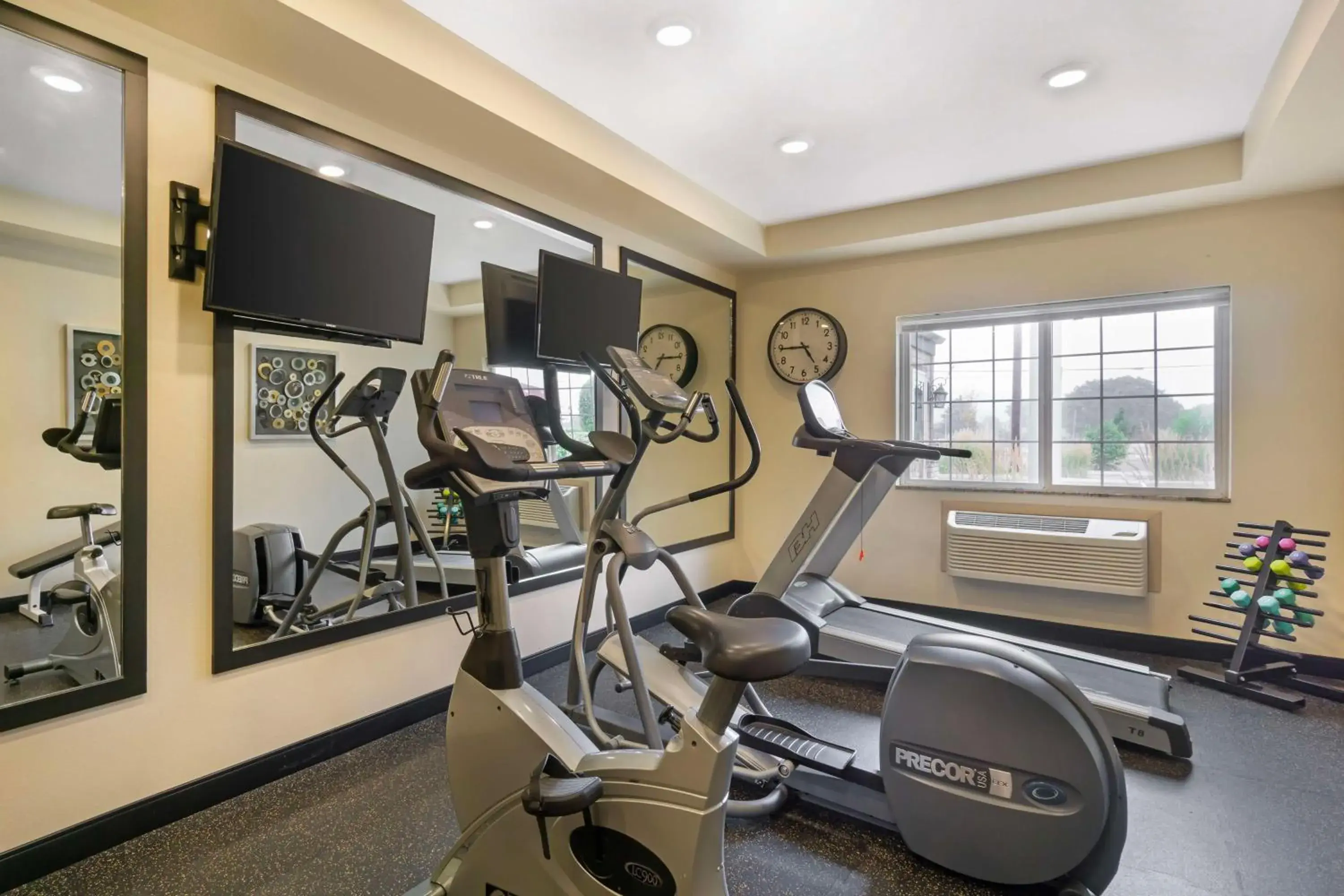 Fitness centre/facilities in Best Western Plus Yakima Hotel Fitness centre/facilities in Best Western Plus Yakima Hotel