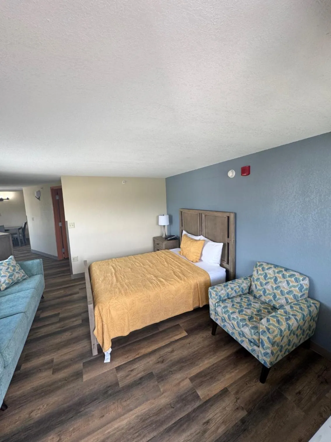 Bed in Grand Smokies Resort Lodge Pigeon Forge