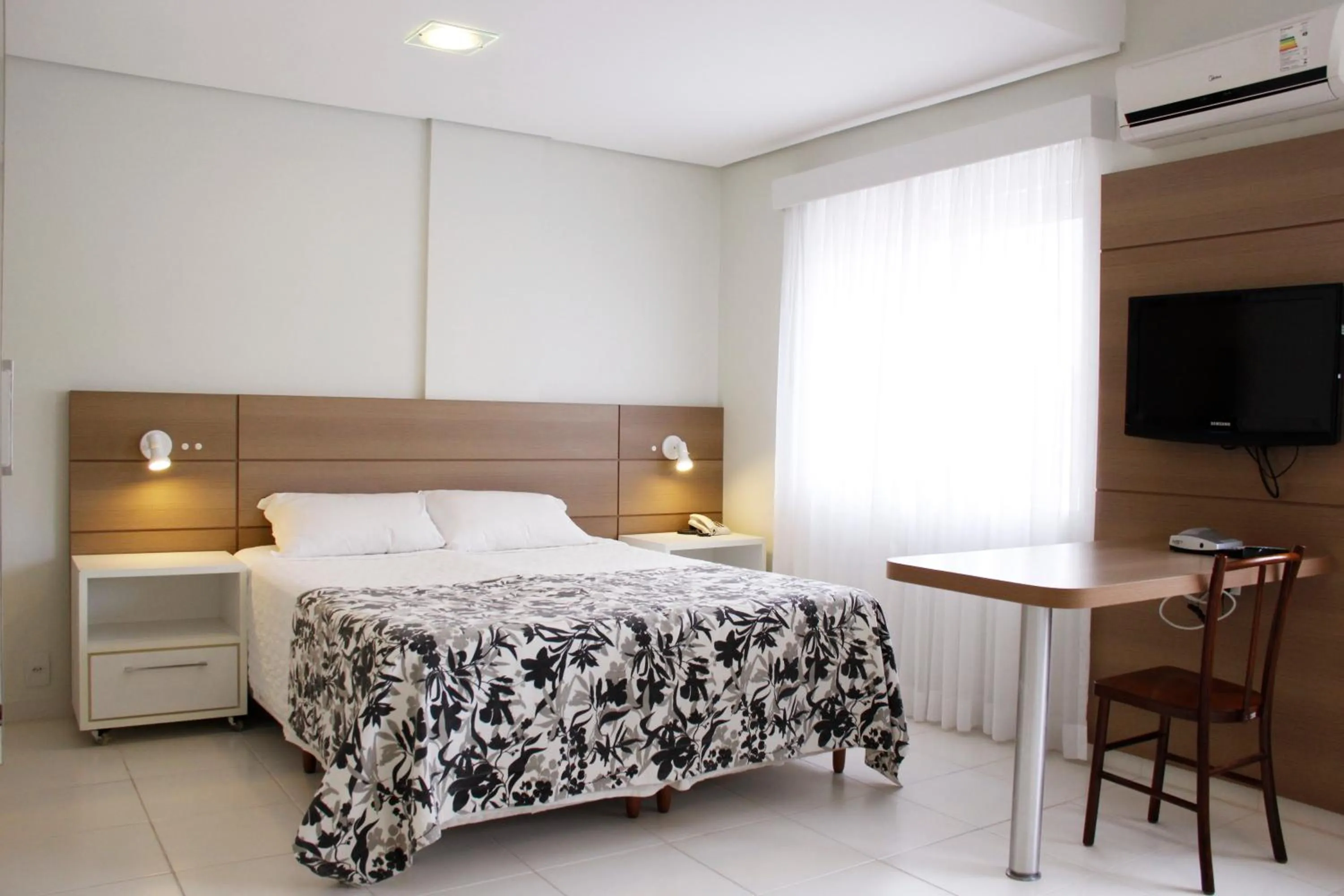 Photo of the whole room, Bed in Hotel Porto Madero