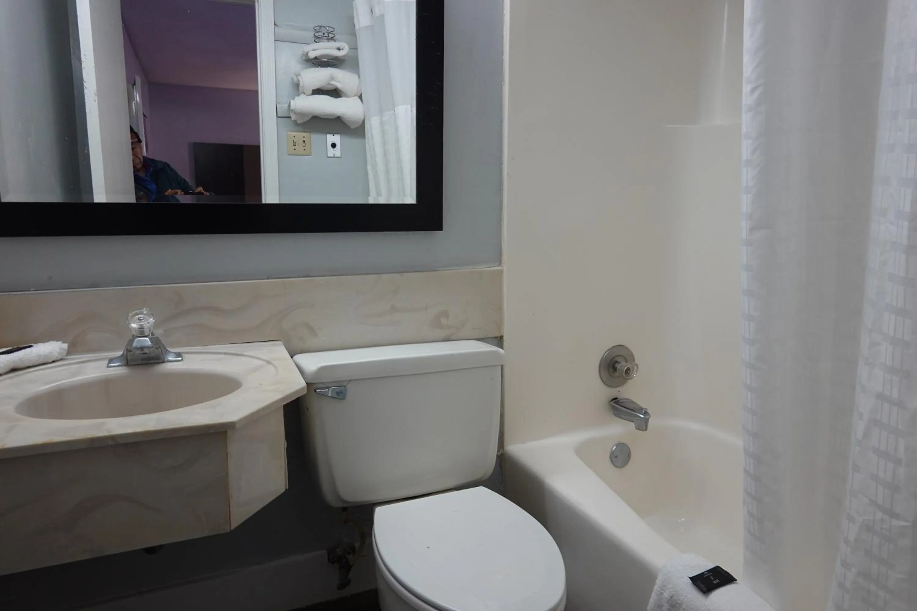 Cascades Motel - Chattanooga