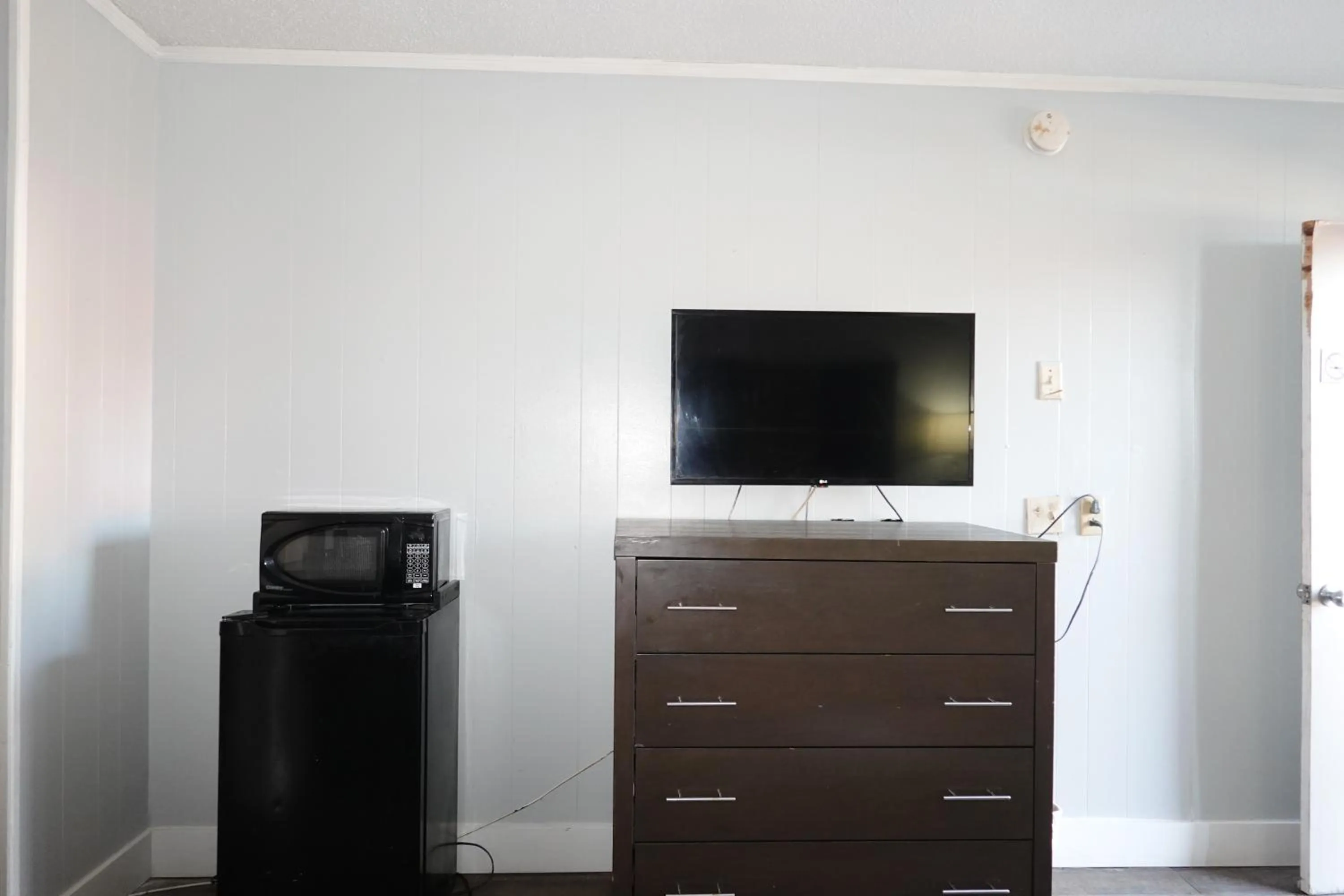 Cascades Motel - Chattanooga