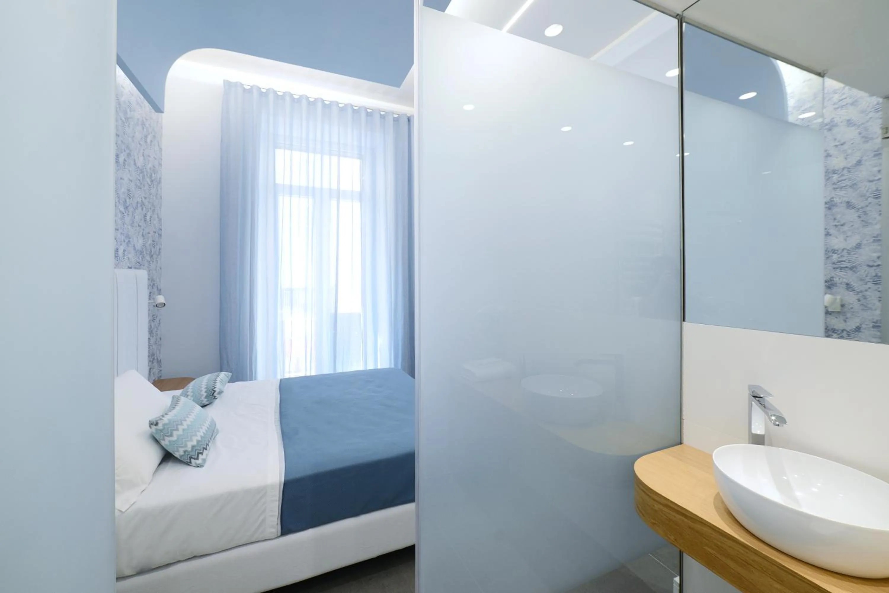 Bathroom, Bed in In Centro B&B