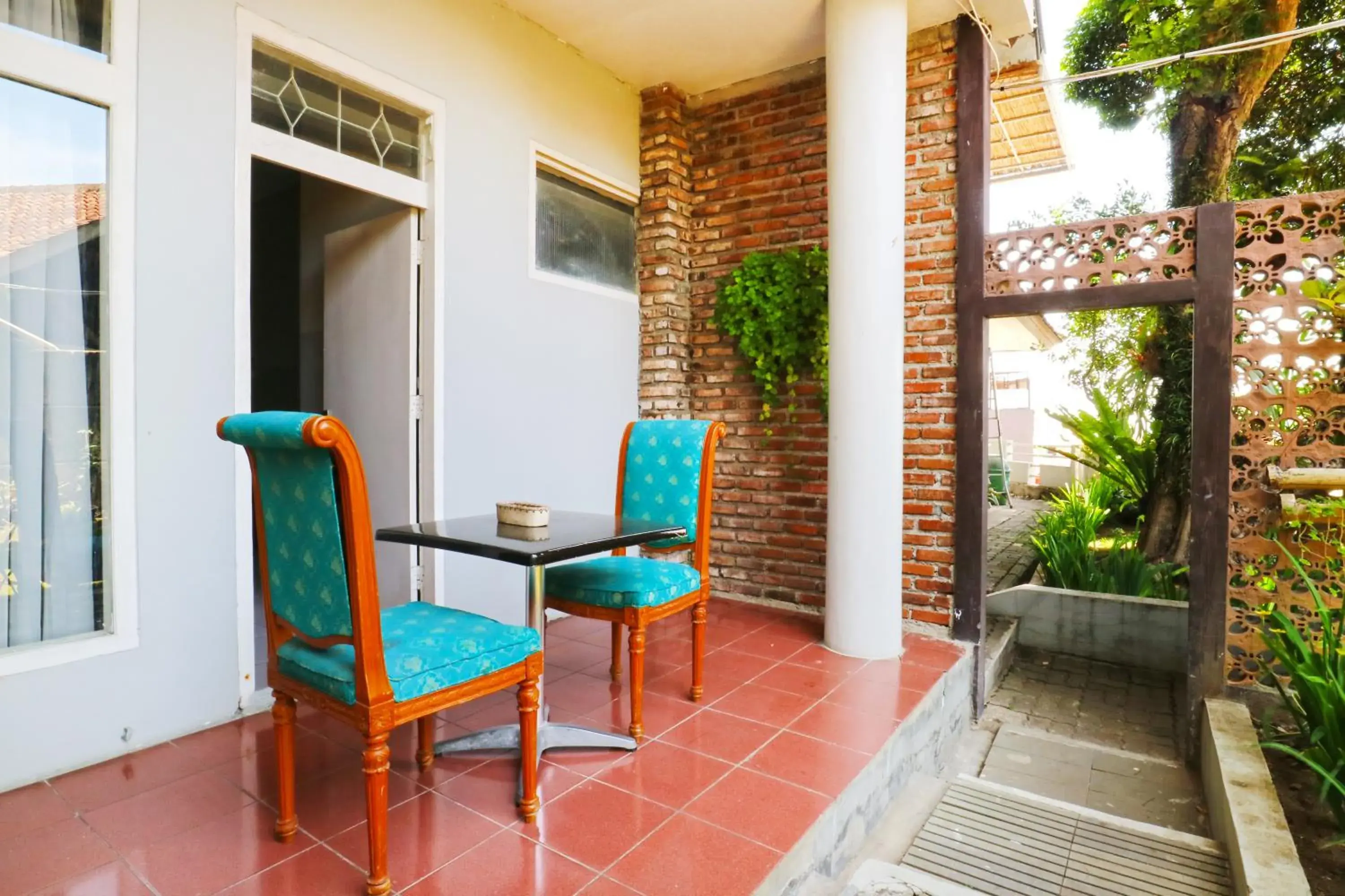 Property building in RedDoorz near UPI Setiabudi 2 Property building in RedDoorz near UPI Setiabudi 2