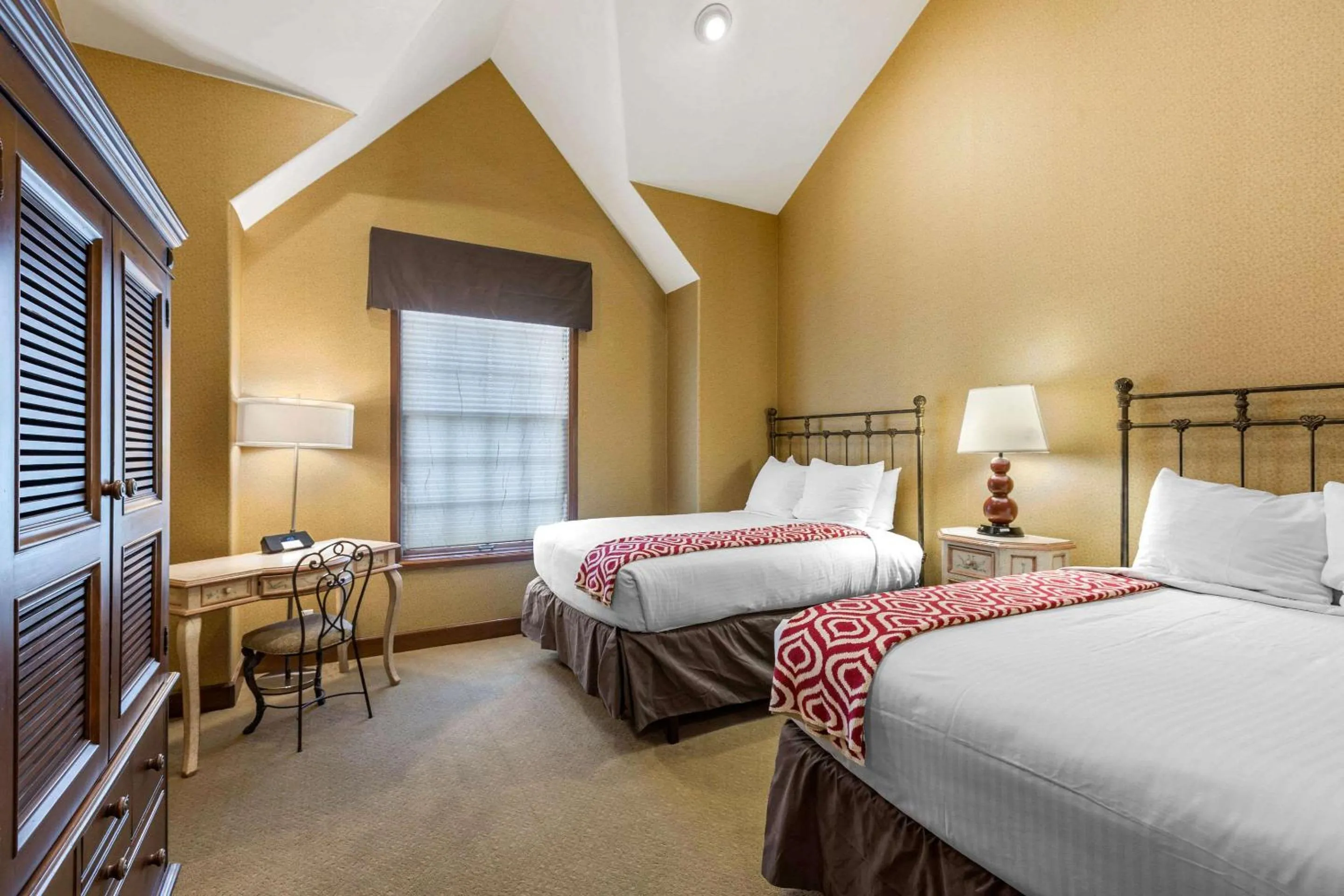 Bedroom, Bed in Bluegreen Vacations Big Bear Village, an Ascend Collection Resort