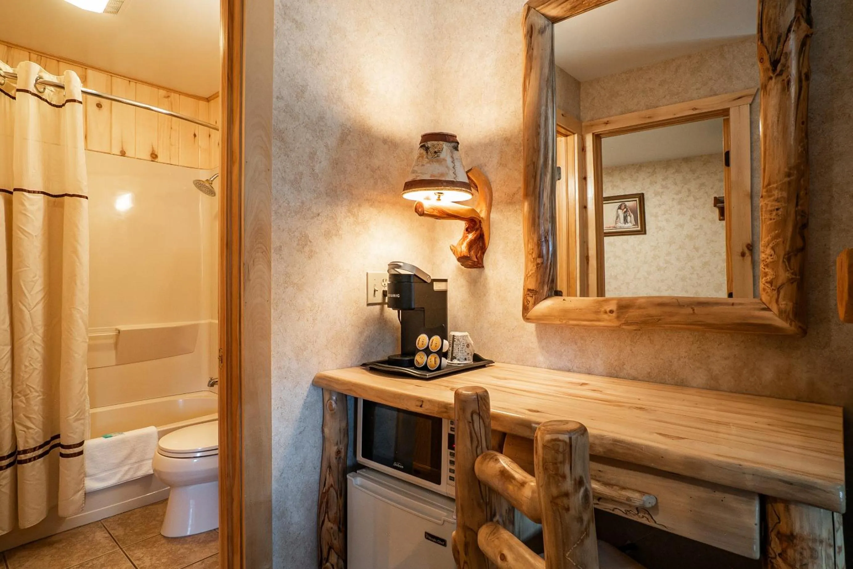 microwave in Spirit Lake Lodge