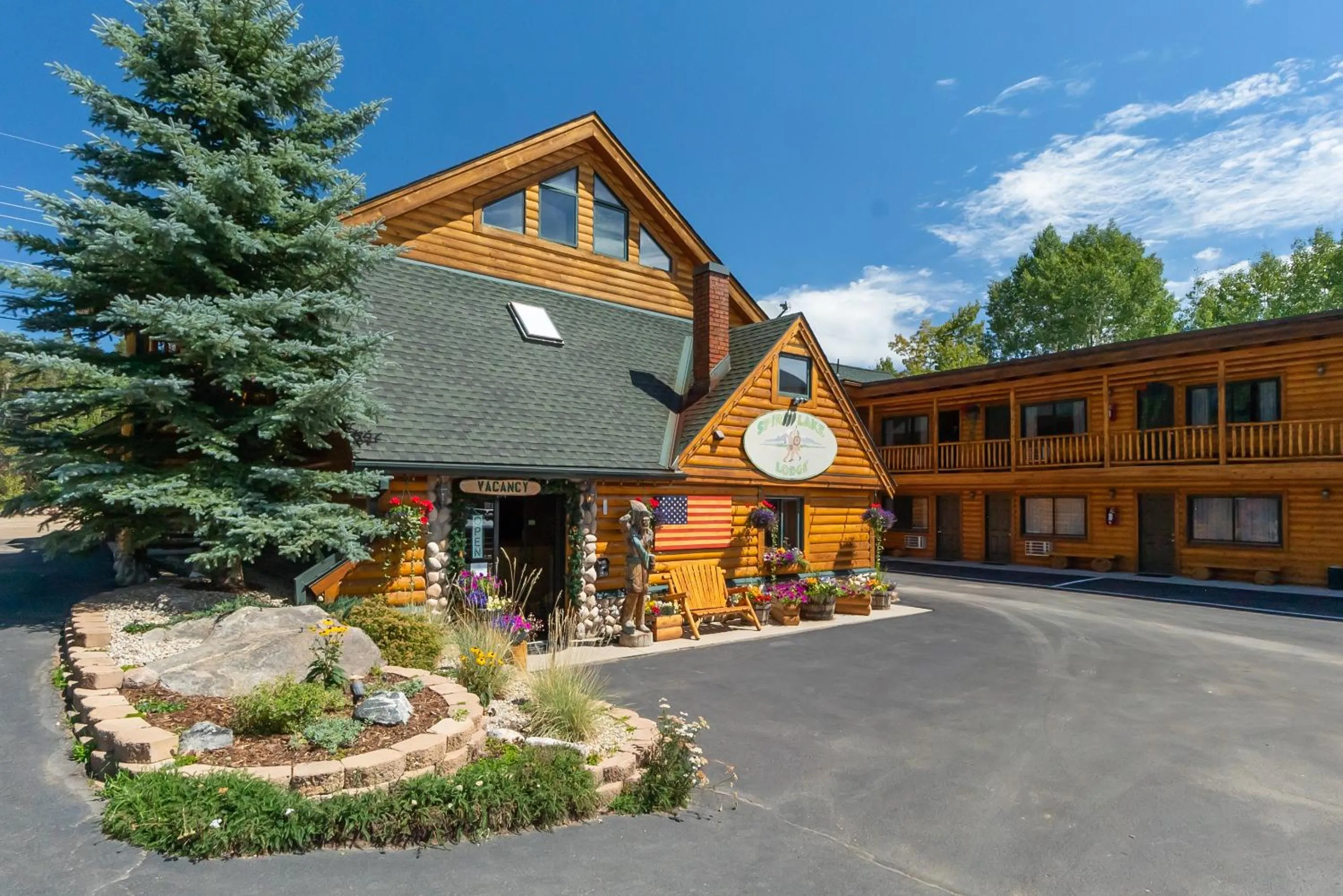 Property building in Spirit Lake Lodge