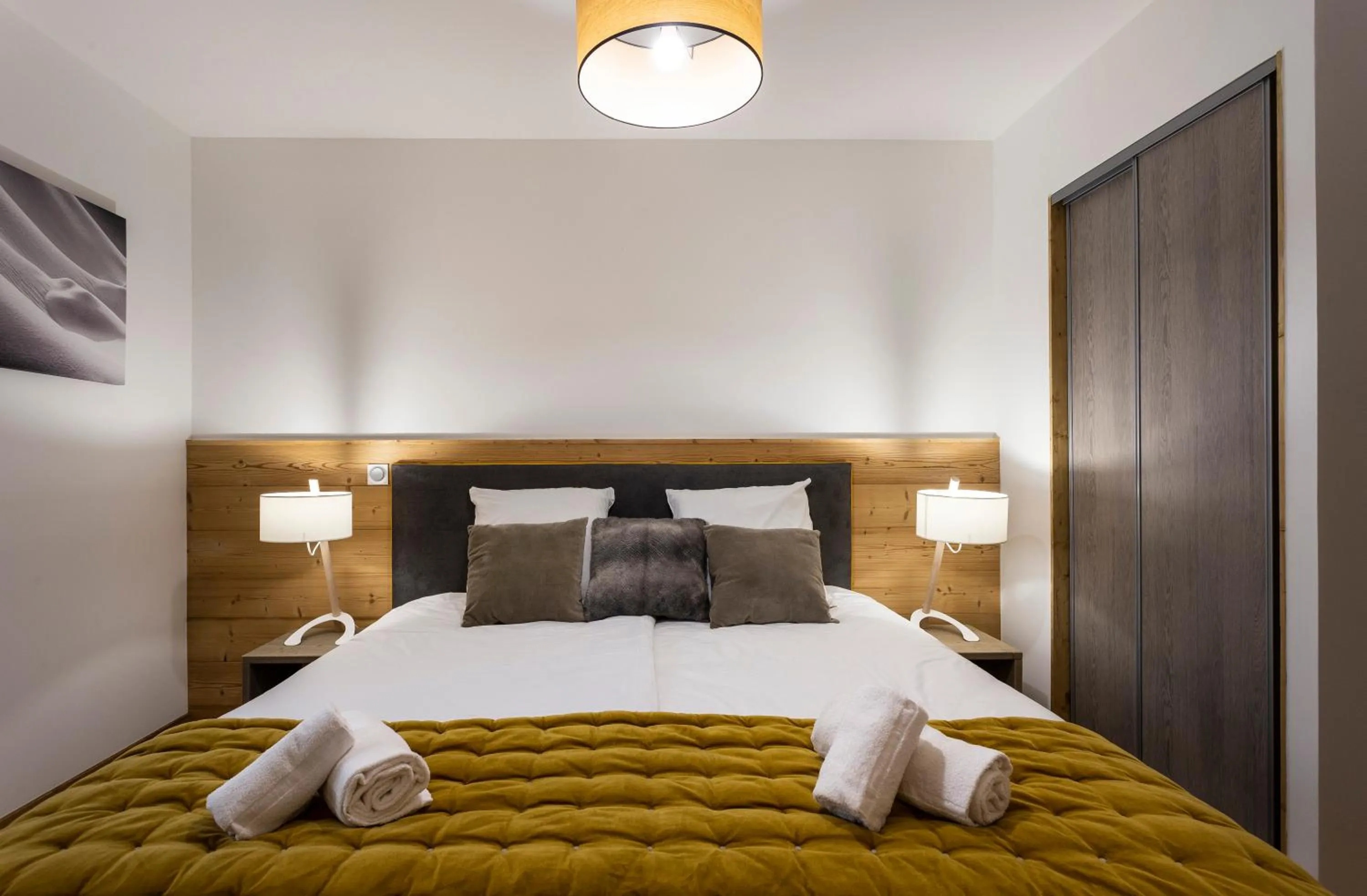 Bedroom, Bed in TERRESENS - Le Diamant des Neiges