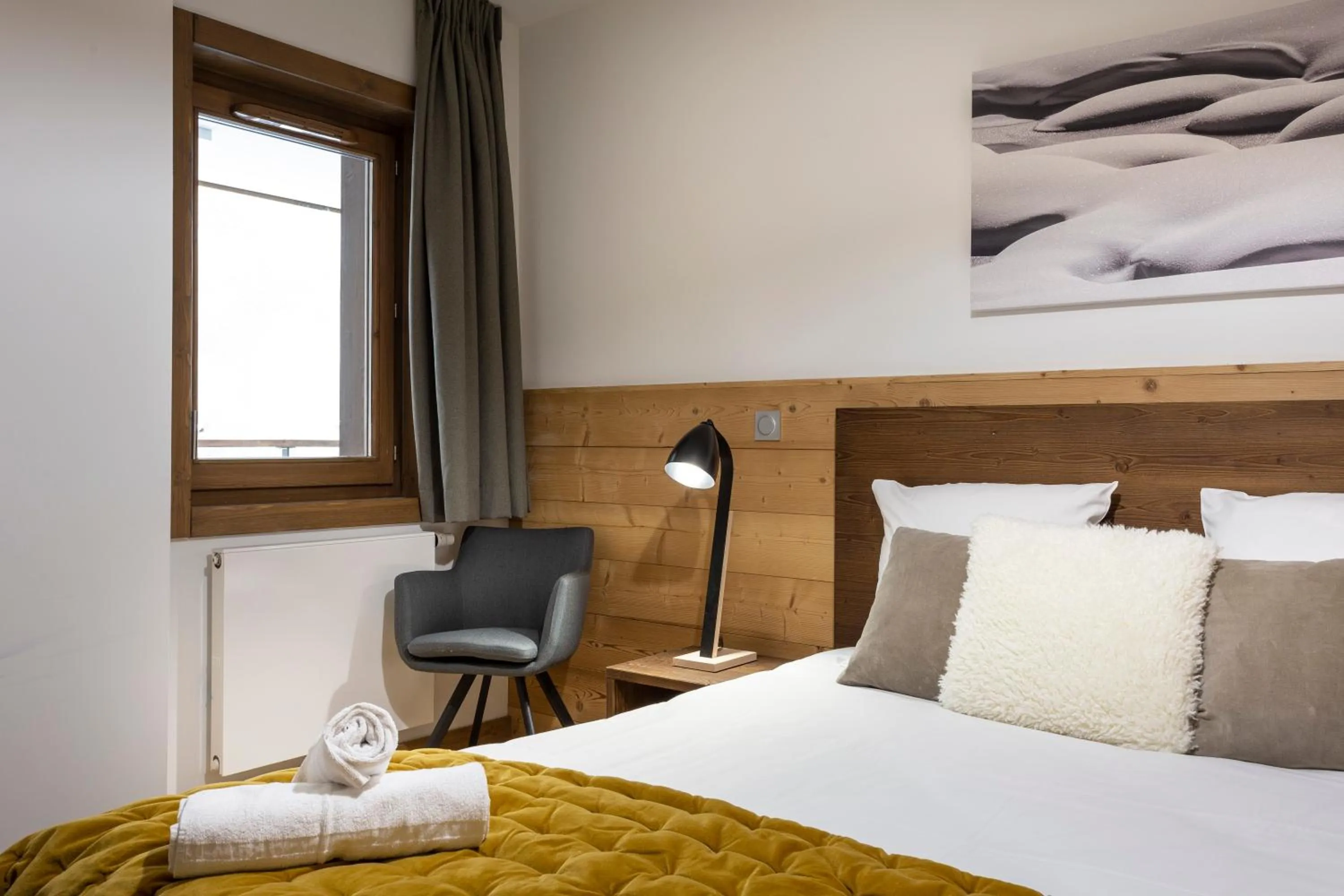 Bedroom, Bed in TERRESENS - Le Diamant des Neiges