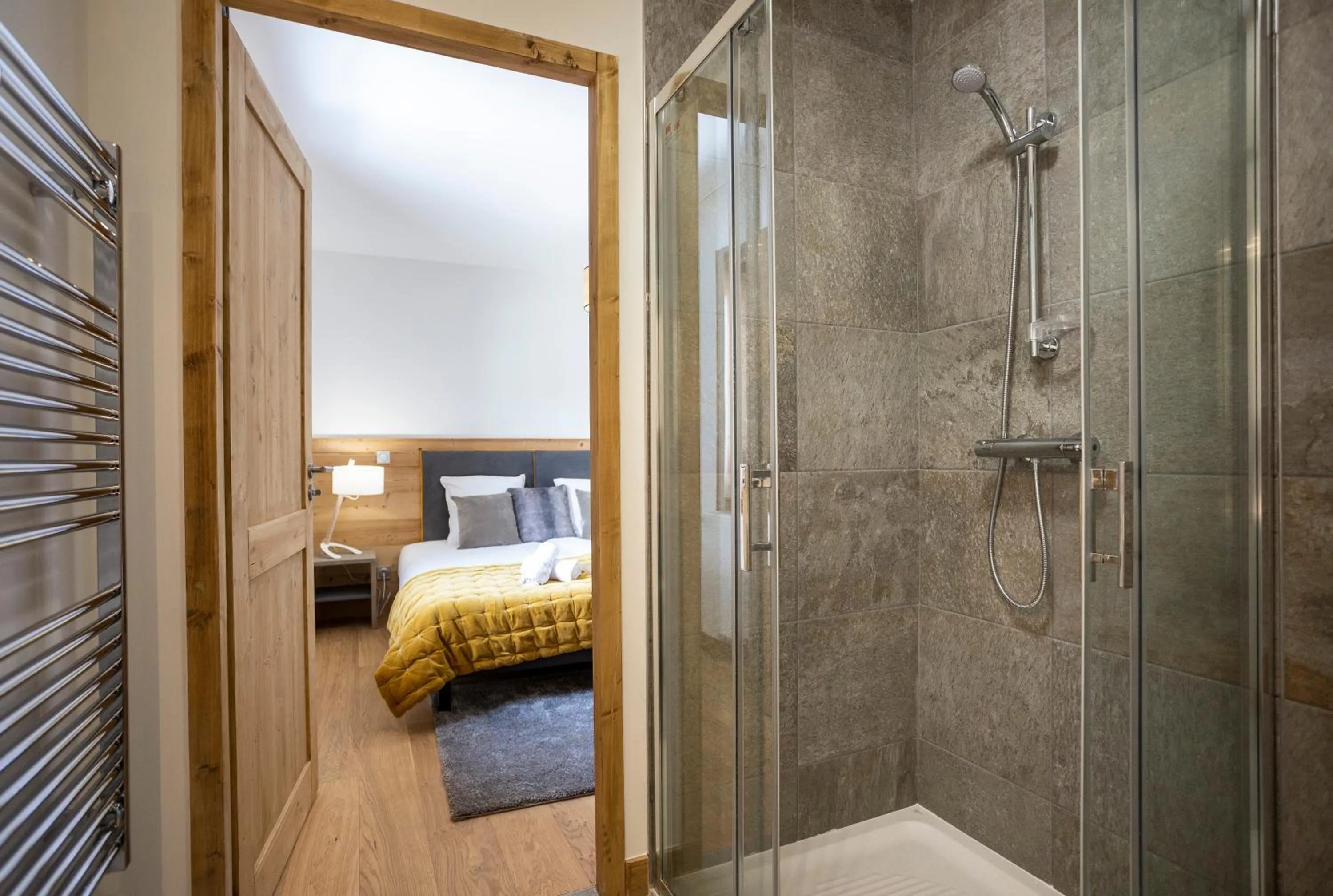 Bathroom, Bed in TERRESENS - Le Diamant des Neiges