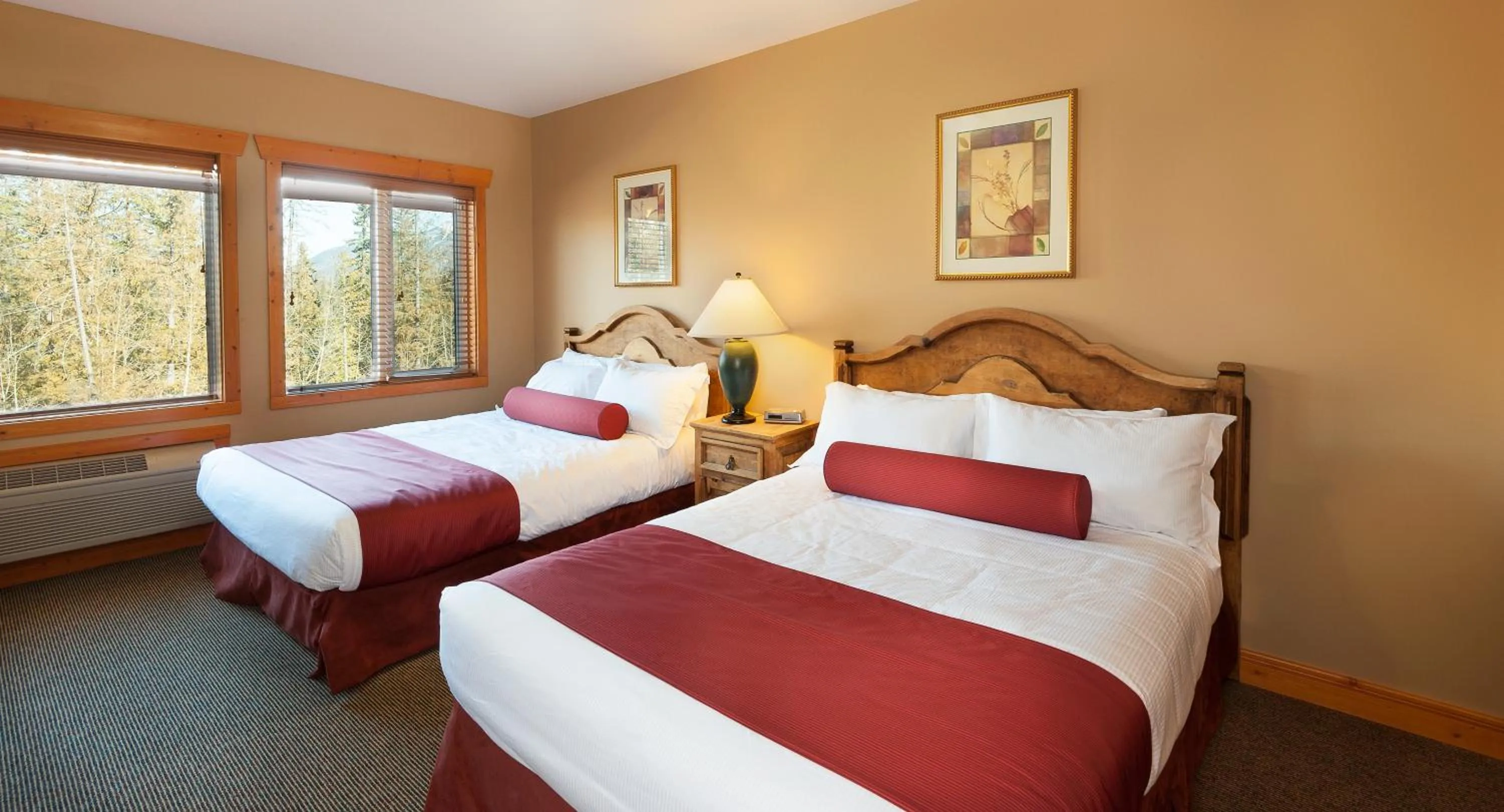Two-Bedroom Suite in Lizard Creek Lodge