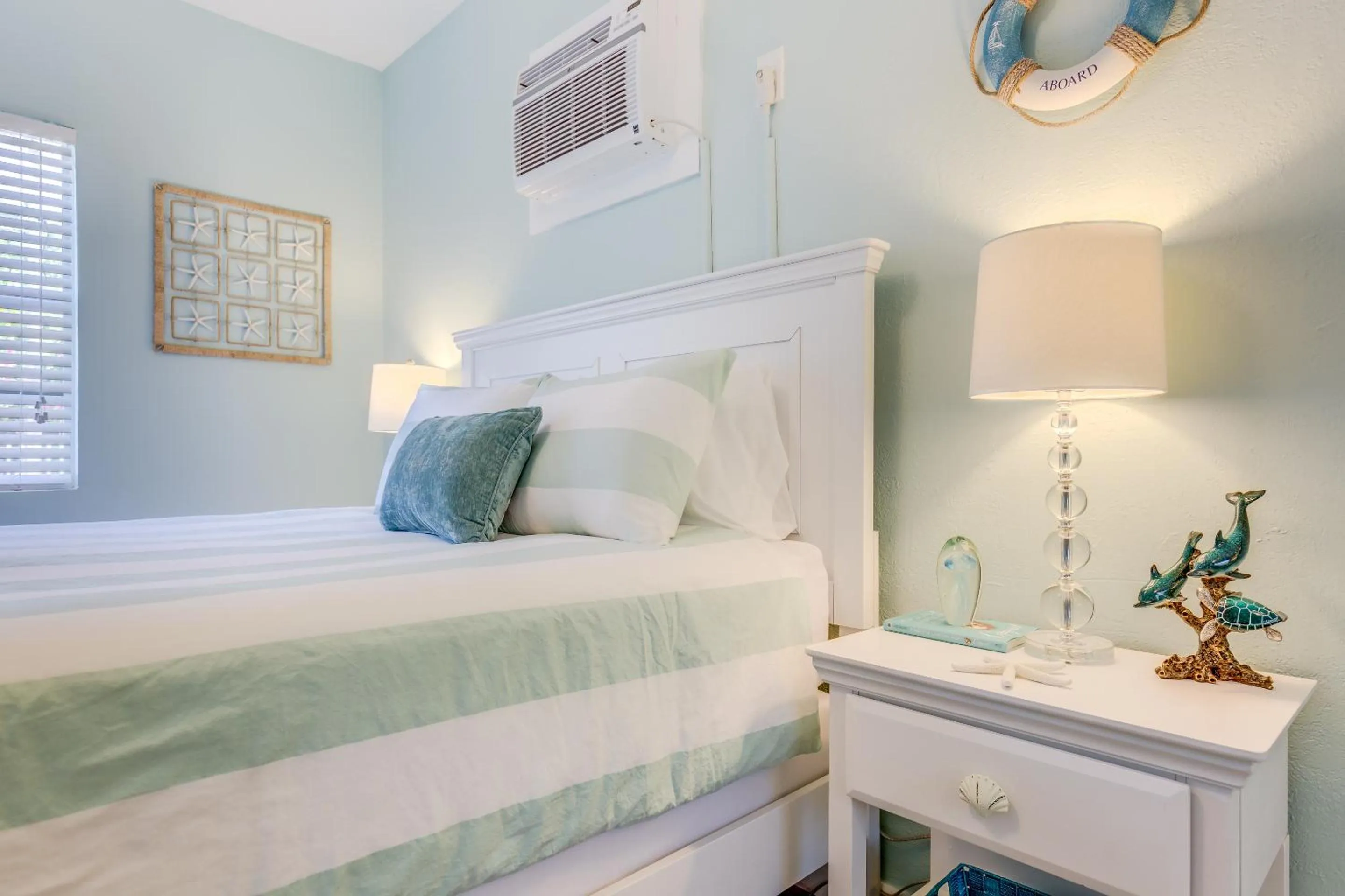 Bed in A Suite Retreat