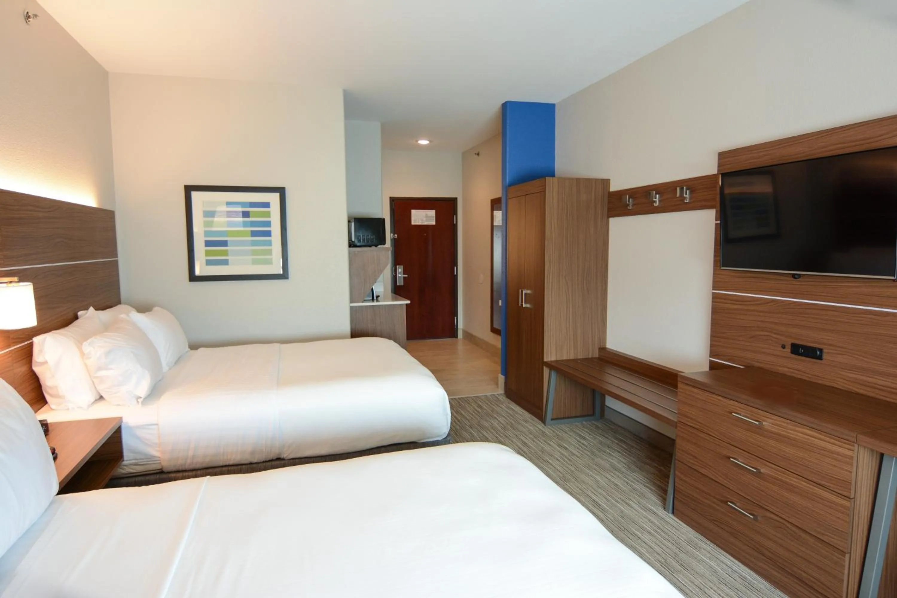 Photo of the whole room, Bed in Holiday Inn Express Rolla by IHG