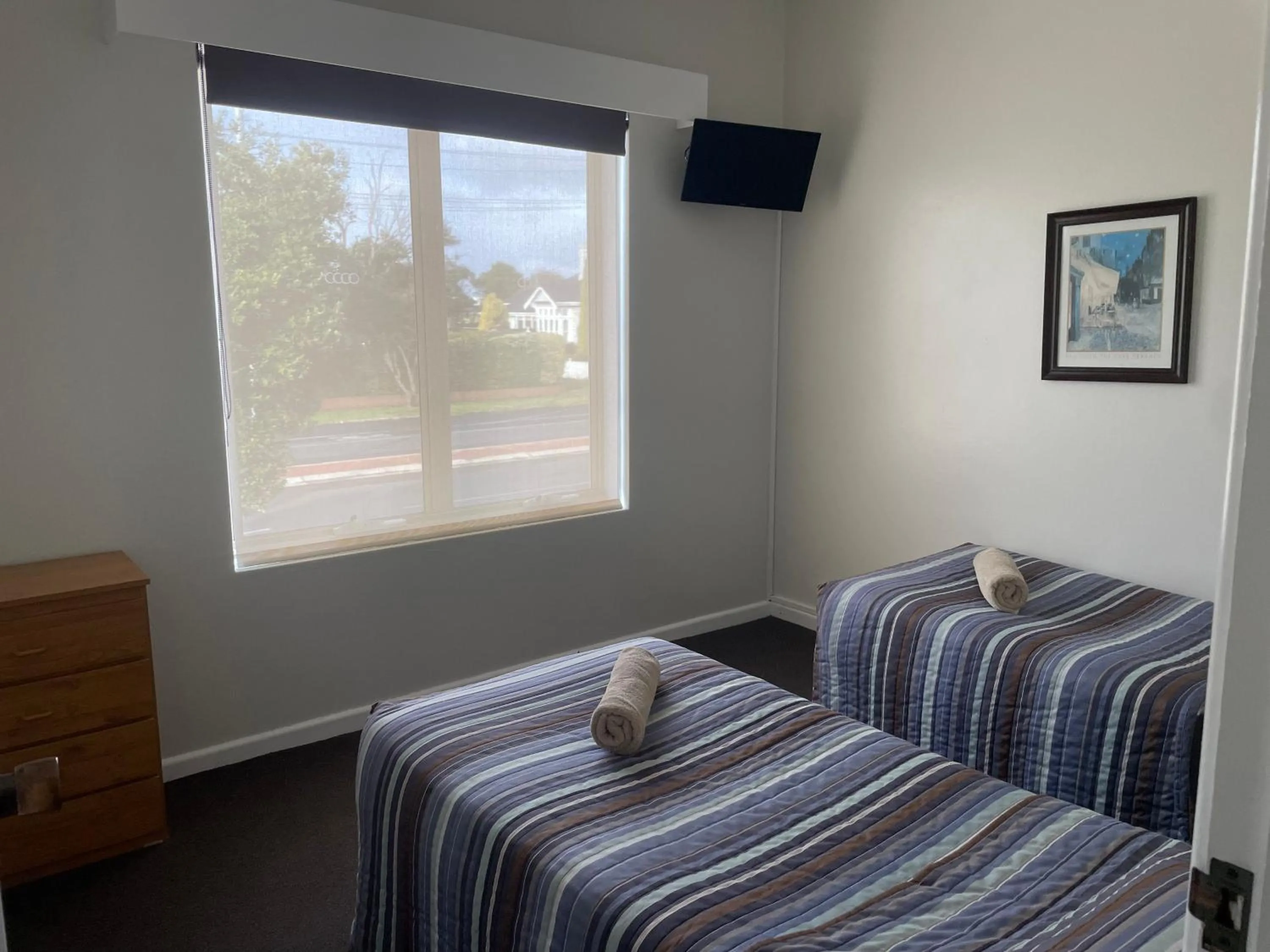 Bed in William Dutton Motel