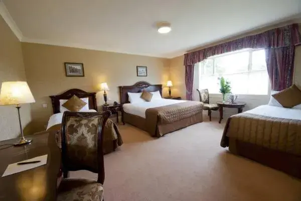 Bedroom, Bed in Finnstown Castle Hotel