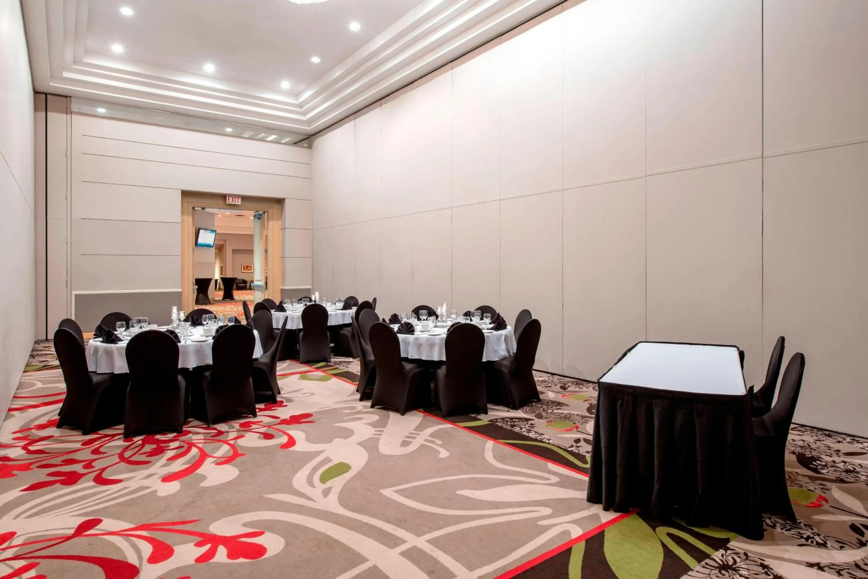 Meeting/conference room in Delta Hotels by Marriott Regina