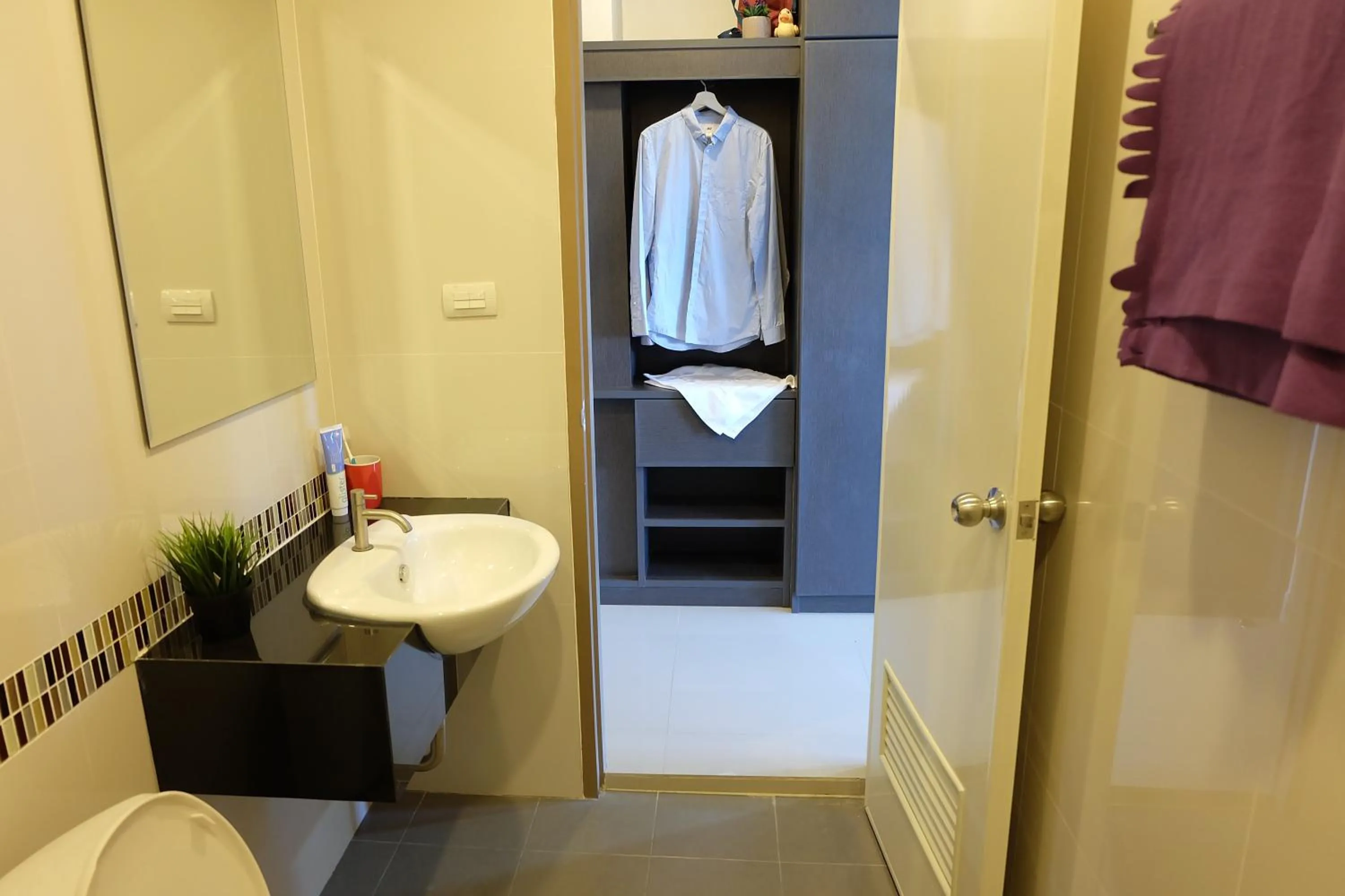 Trio Residence Si-Racha