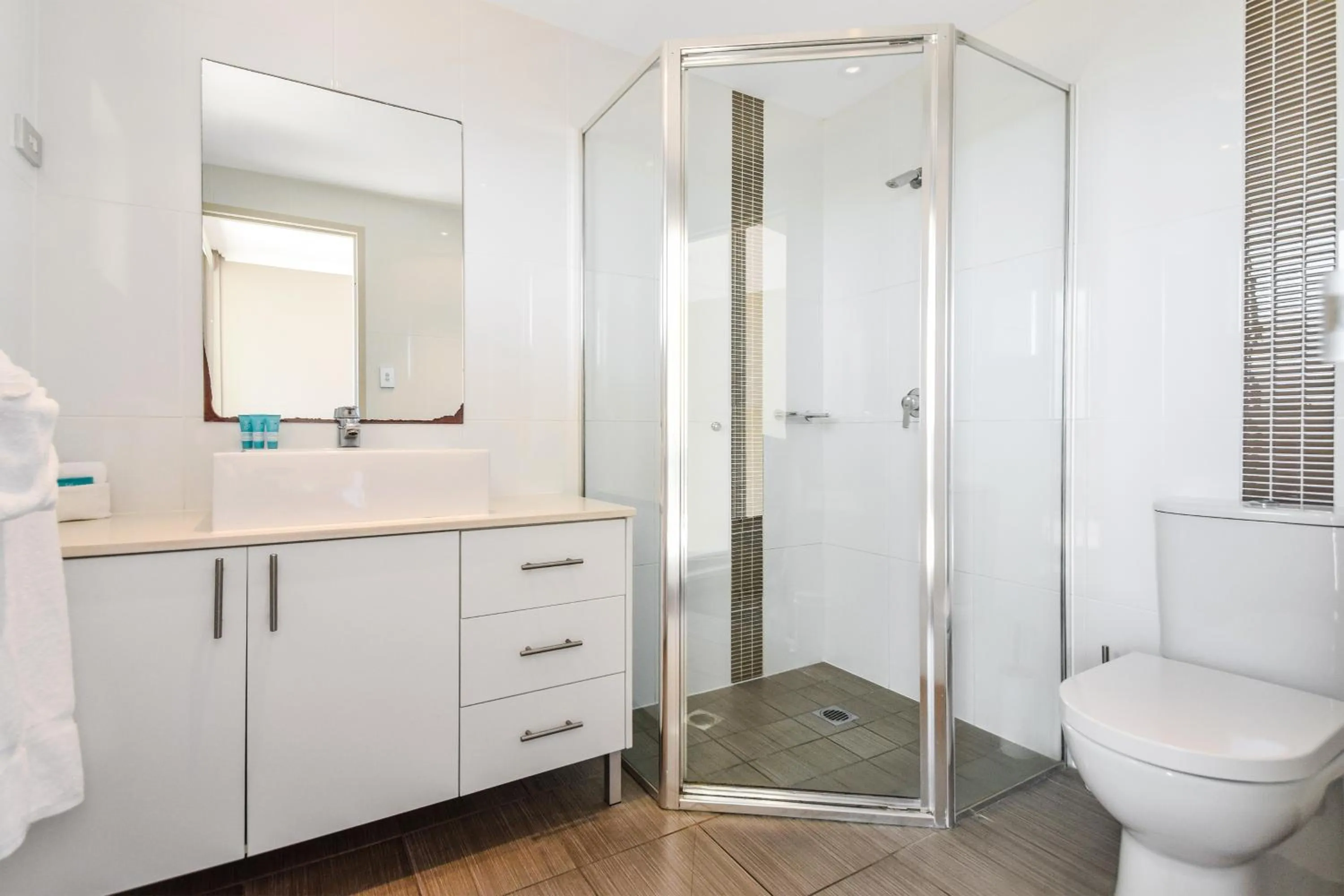 Toilet in Redvue Holiday Apartments