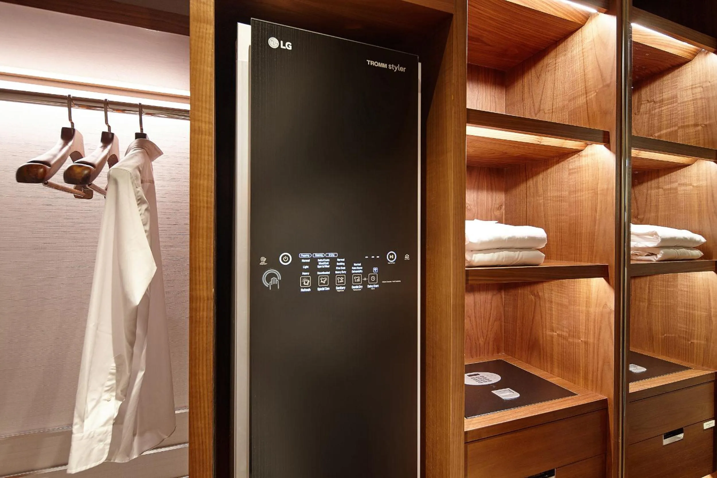 wardrobe in Lotte Hotel Seoul