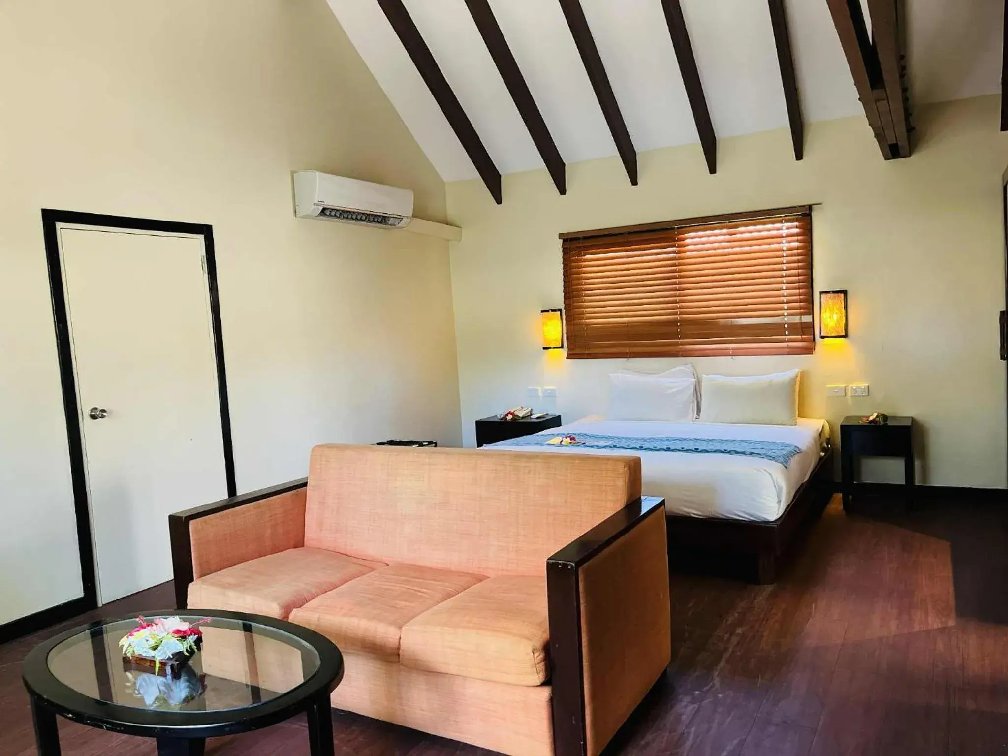 Bedroom, Bed in Mana Island Resort & Spa - Fiji Bedroom, Bed in Mana Island Resort & Spa - Fiji