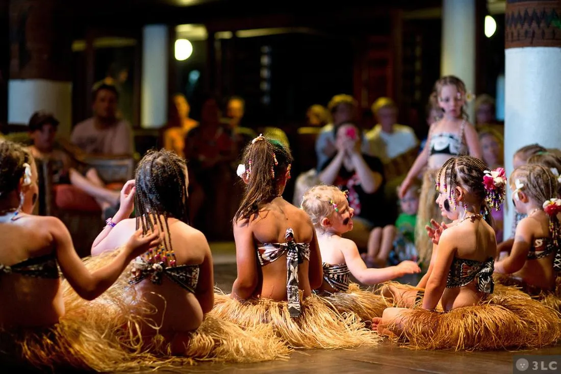 Evening entertainment in Mana Island Resort & Spa - Fiji